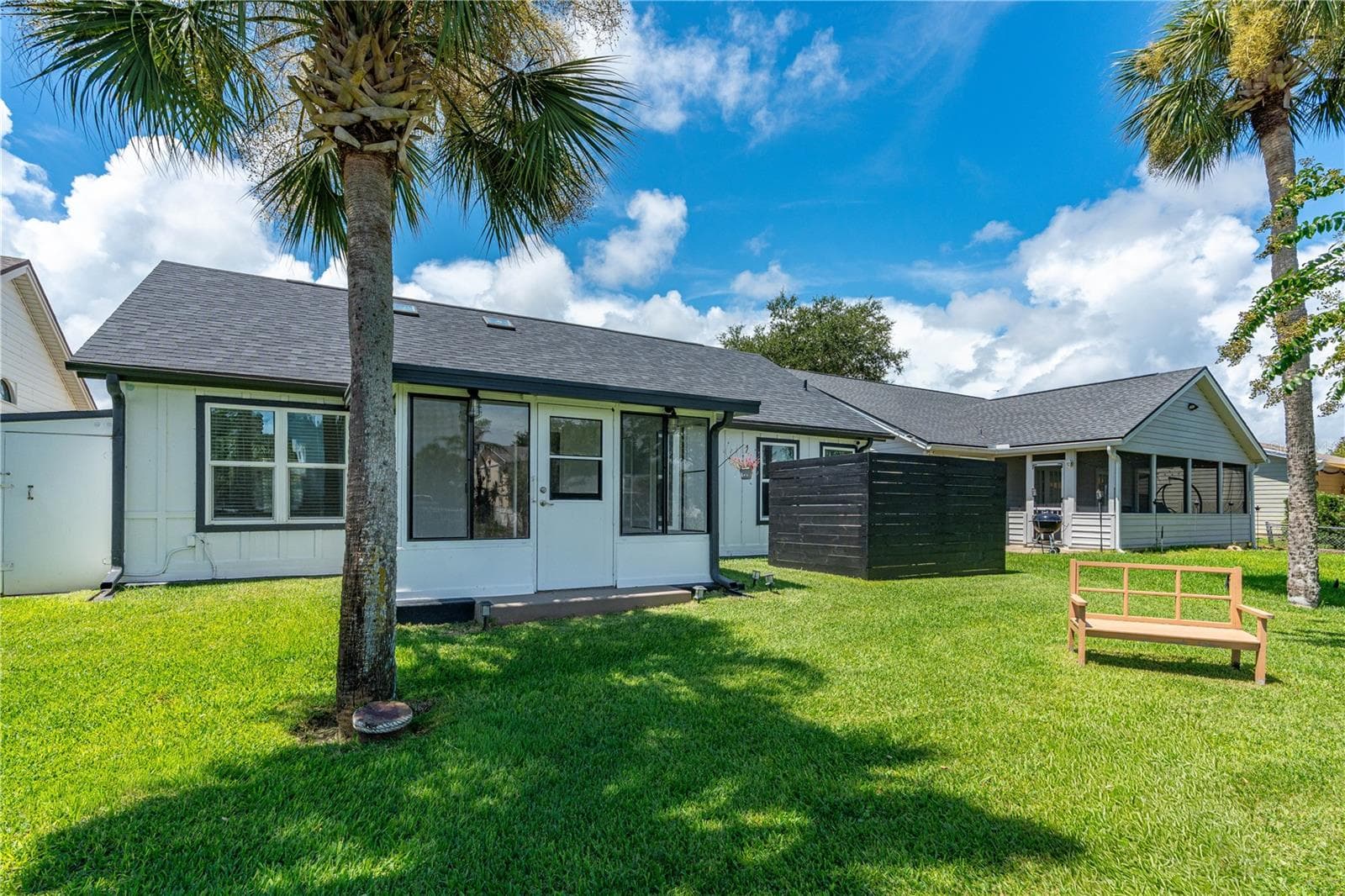 Back of the home - 762 PINE SHORES CIR, NEW SMYRNA BEACH