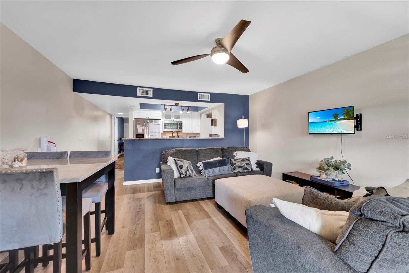 Come on in - 2400 WINDING CREEK BLVD #17-203, CLEARWATER