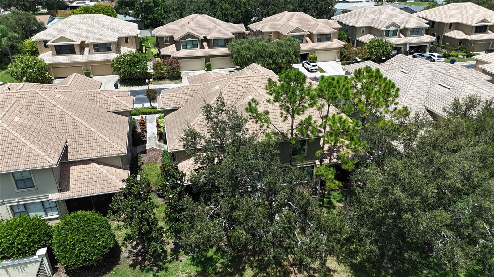 Townhouse at 8240 ACADIAN LN, SEMINOLE, photo 3 of 43