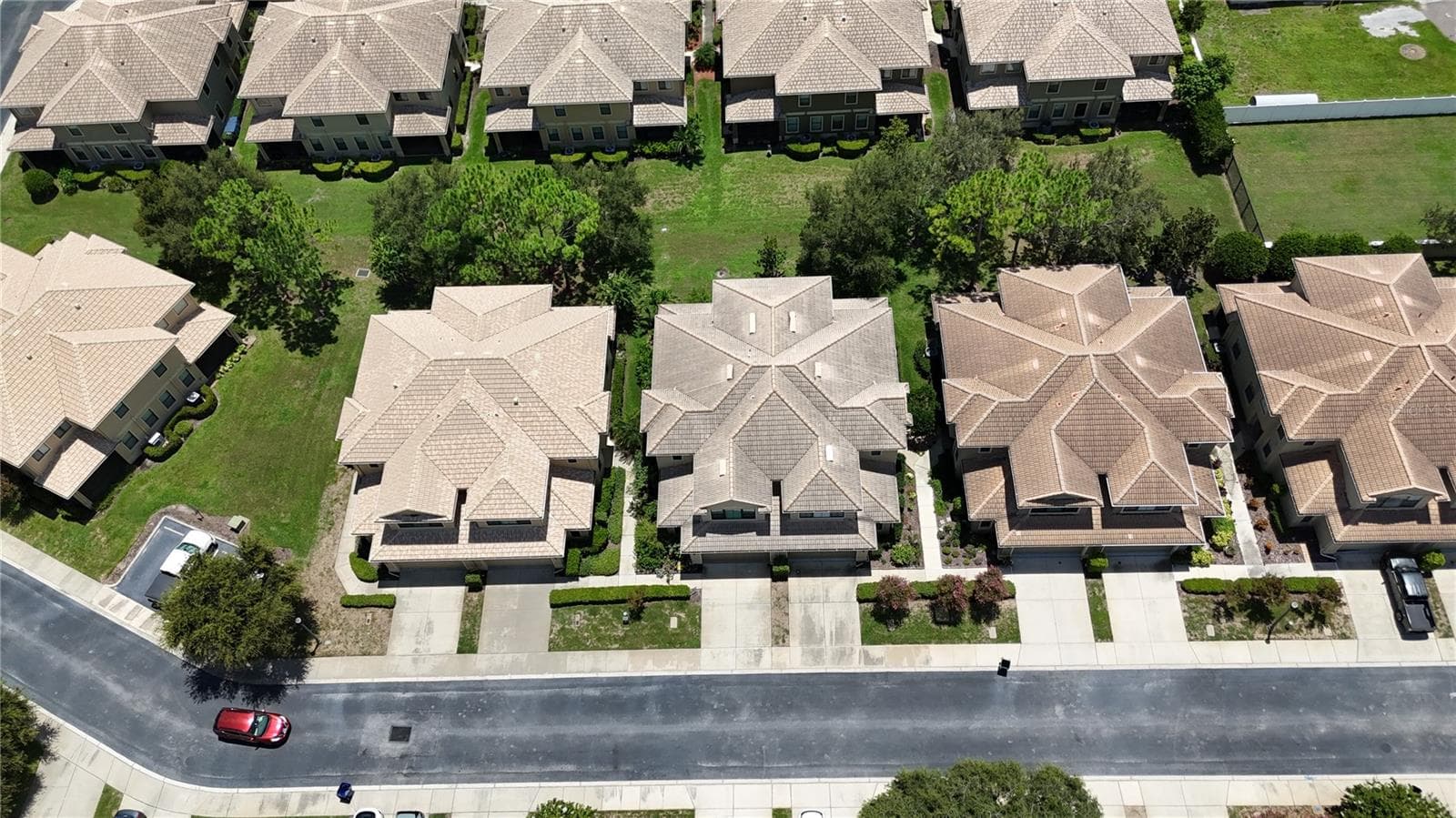 Townhouse at 8240 ACADIAN LN, SEMINOLE, photo 5 of 43