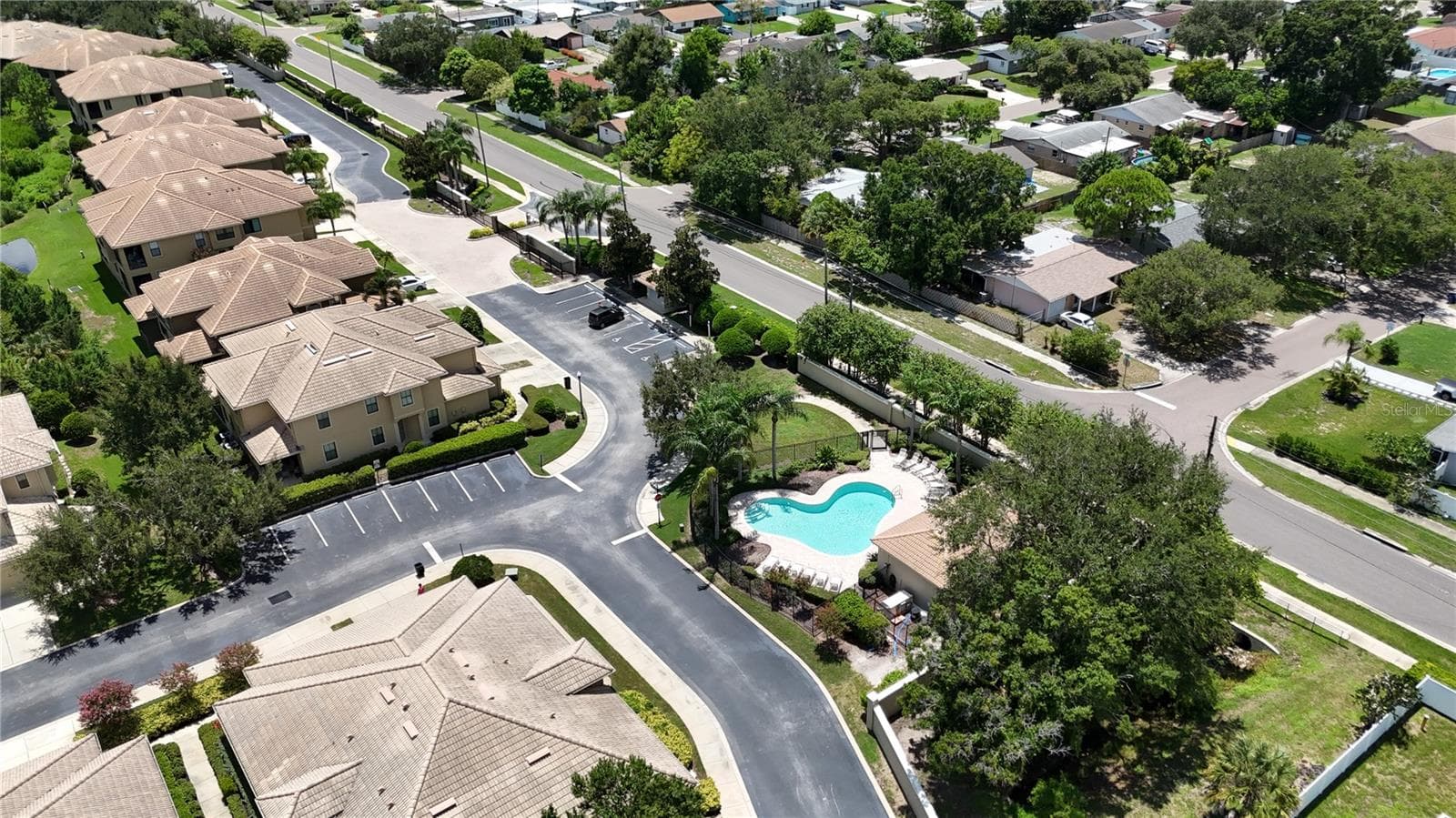 Townhouse at 8240 ACADIAN LN, SEMINOLE, photo 6 of 43
