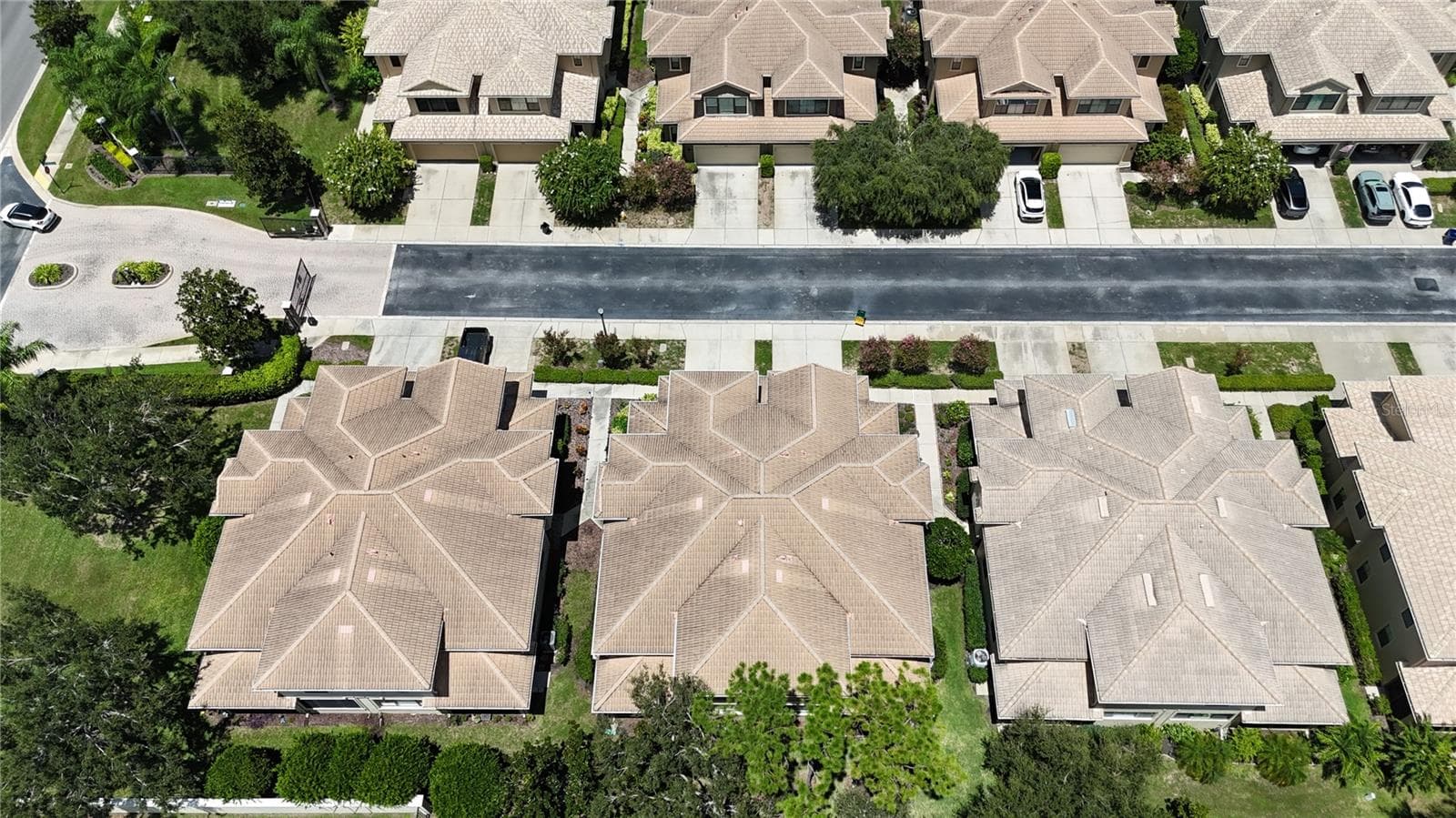 Townhouse at 8240 ACADIAN LN, SEMINOLE, photo 8 of 43