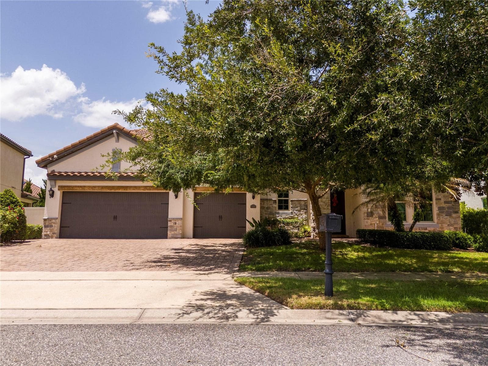 8457 MOREHOUSE DR