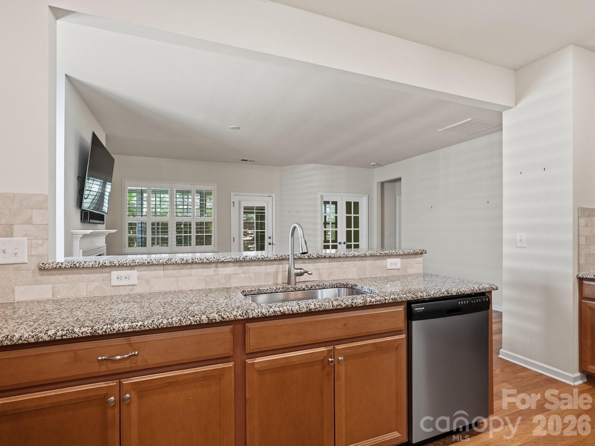 Single Family Residence at 141 Carmen Way, Lancaster, photo 15 of 43