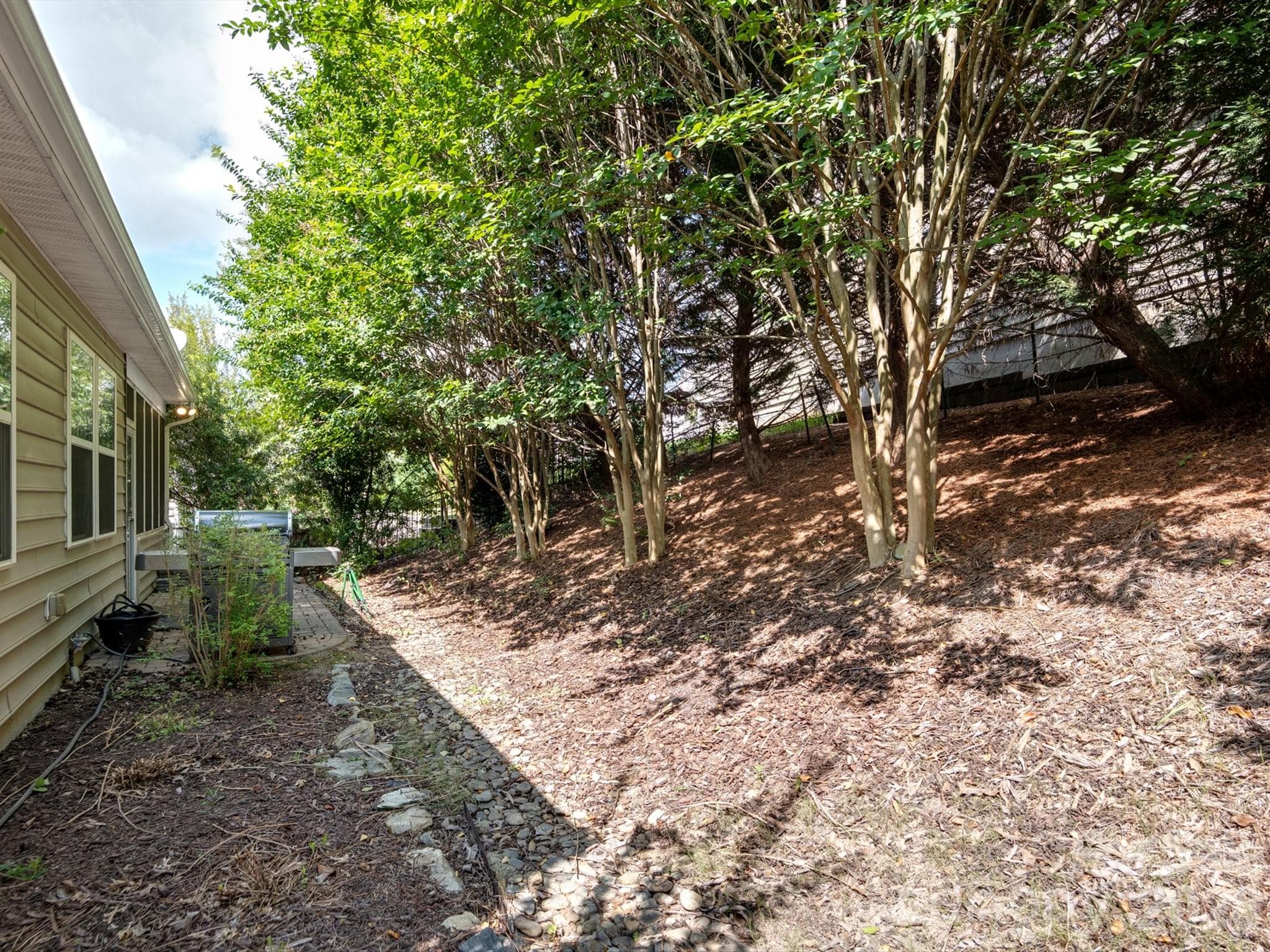 Single Family Residence at 141 Carmen Way, Lancaster, photo 28 of 43