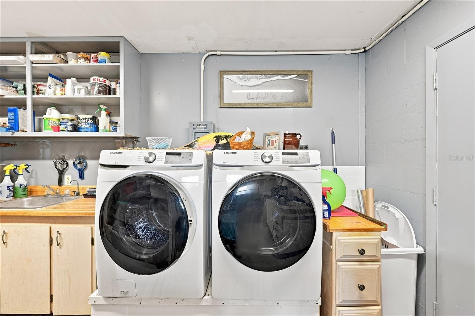 Laundry W/Counter & Storage Cabinets & Sink - 1405 HACIENDA DR, SUN CITY CENTER