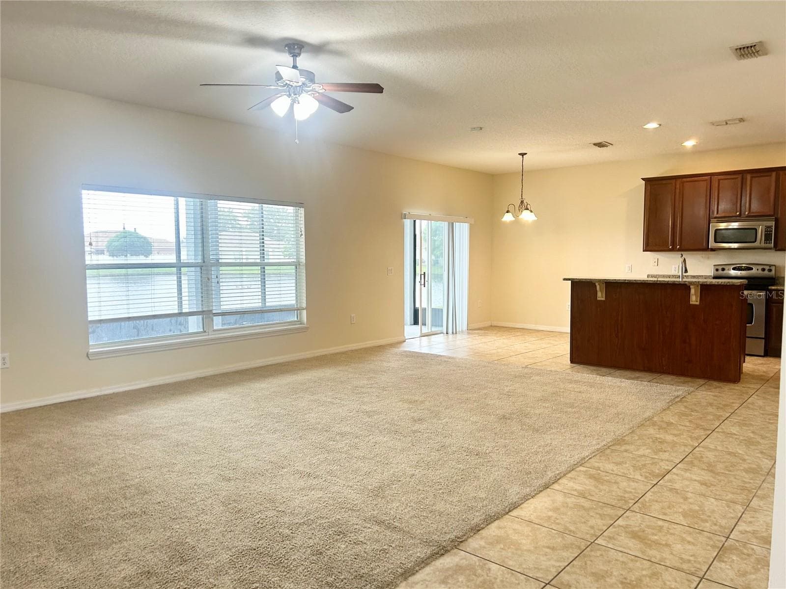 Single Family Residence at 3807 WOOD THRUSH DR, KISSIMMEE, photo 6 of 26