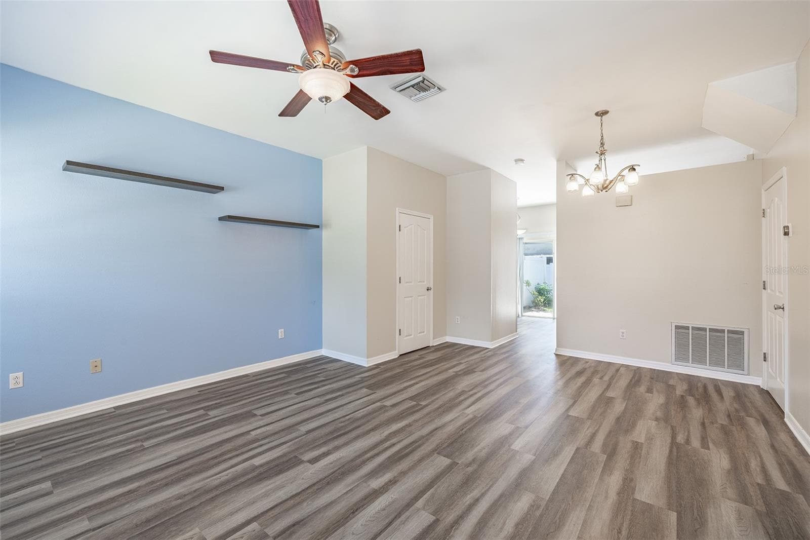 Townhouse at 4310 FINCASTLE CT, TAMPA, photo 10 of 49
