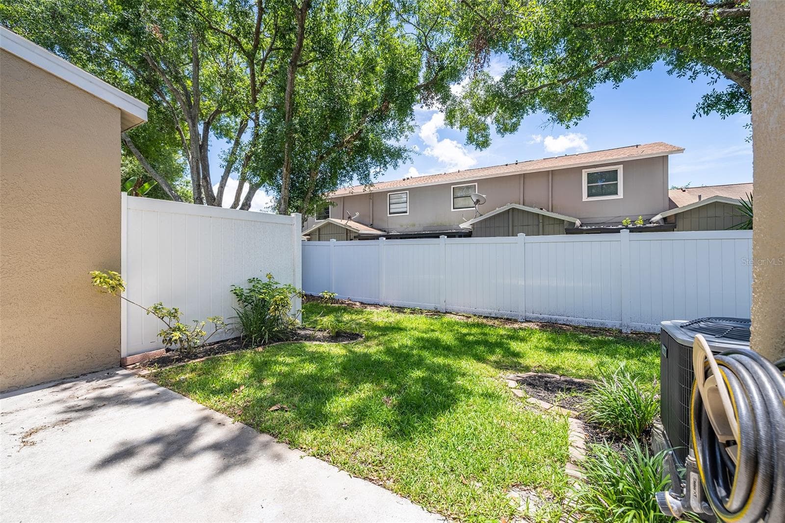 Townhouse at 4310 FINCASTLE CT, TAMPA, photo 30 of 49