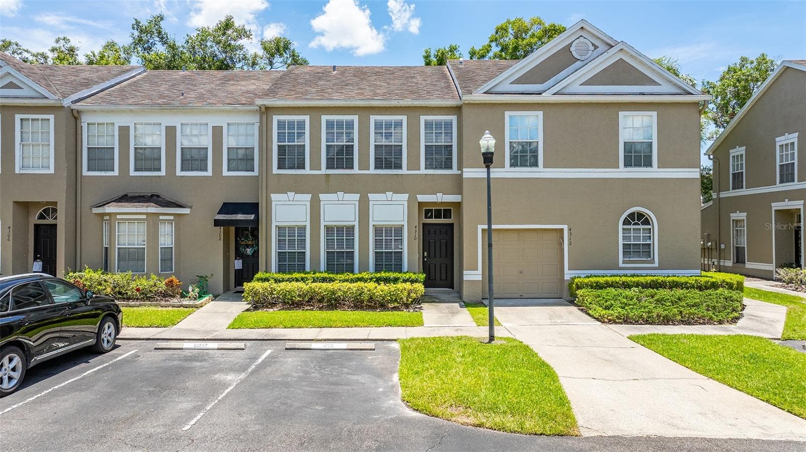Townhouse at 4310 FINCASTLE CT, TAMPA, photo 2 of 49