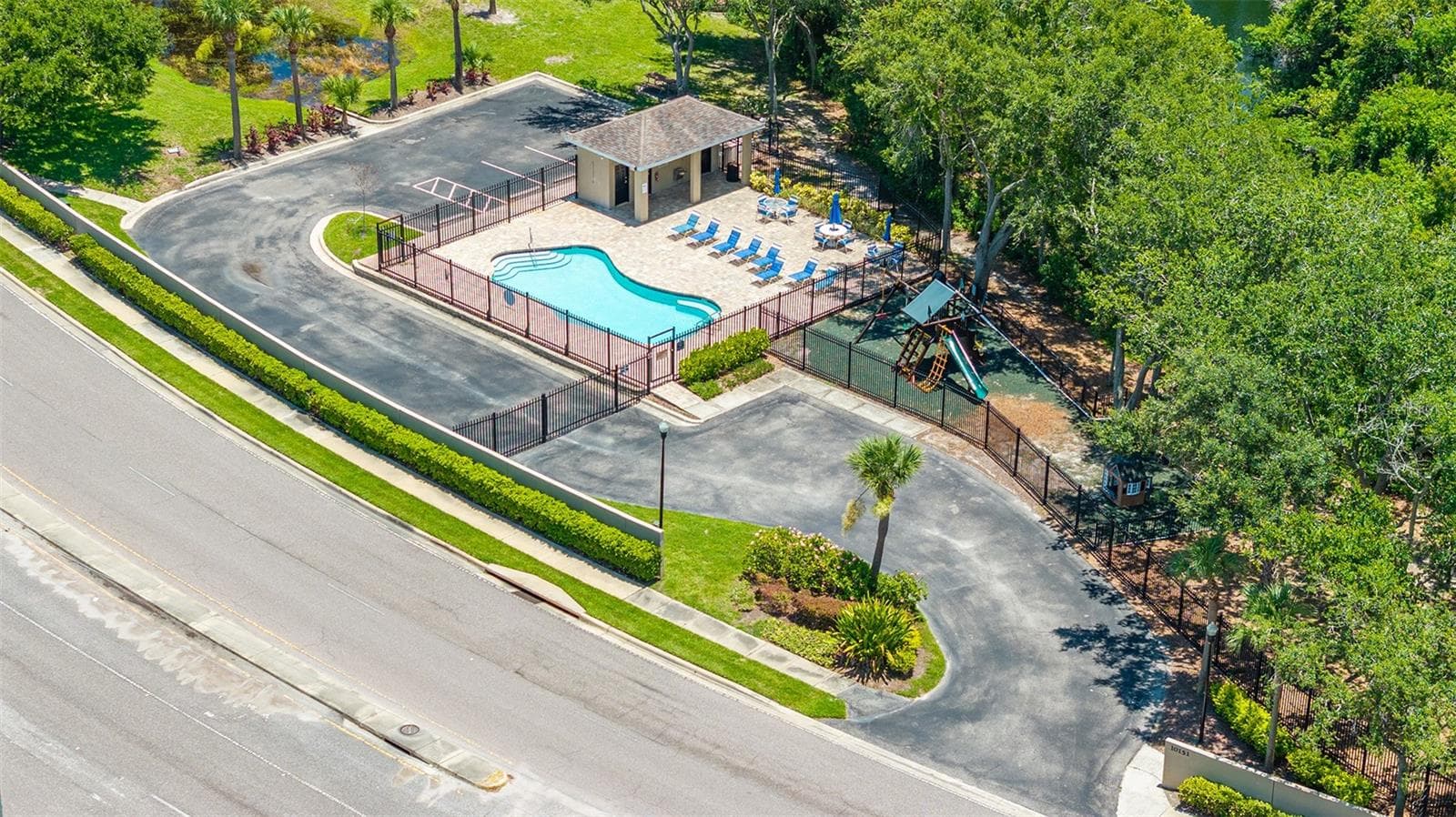 Townhouse at 4310 FINCASTLE CT, TAMPA, photo 42 of 49
