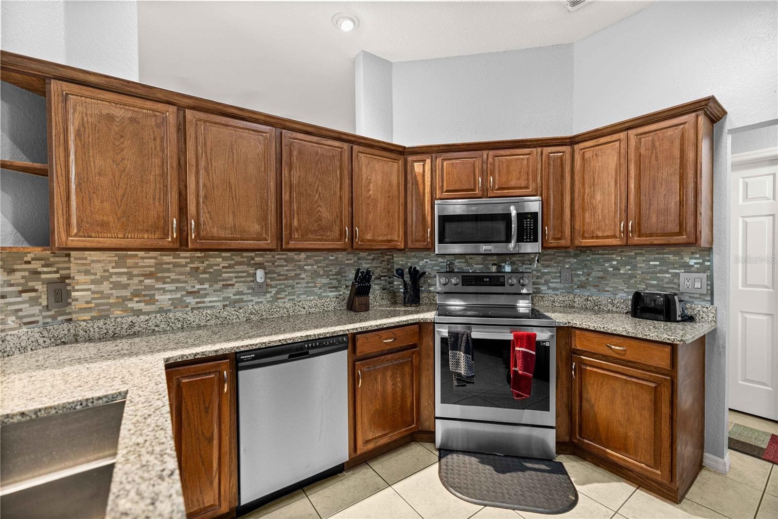 Kitchen - 7411 SW 128TH ST, OCALA