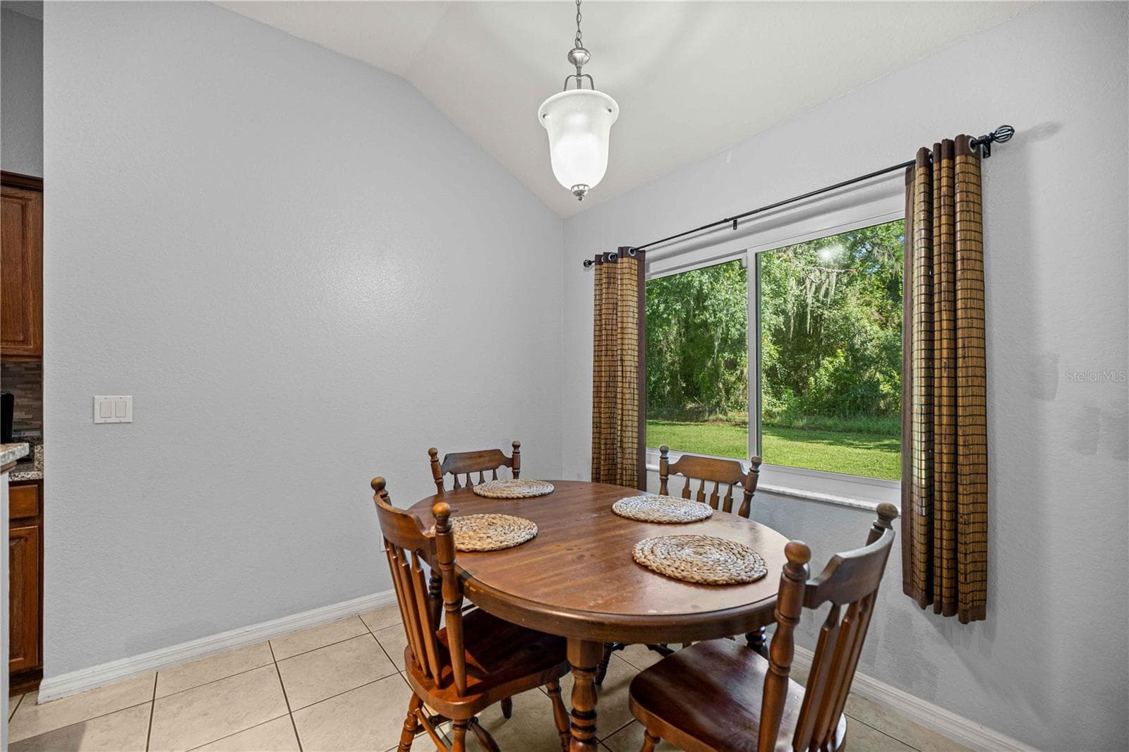 Eat in Kitchen - 7411 SW 128TH ST, OCALA