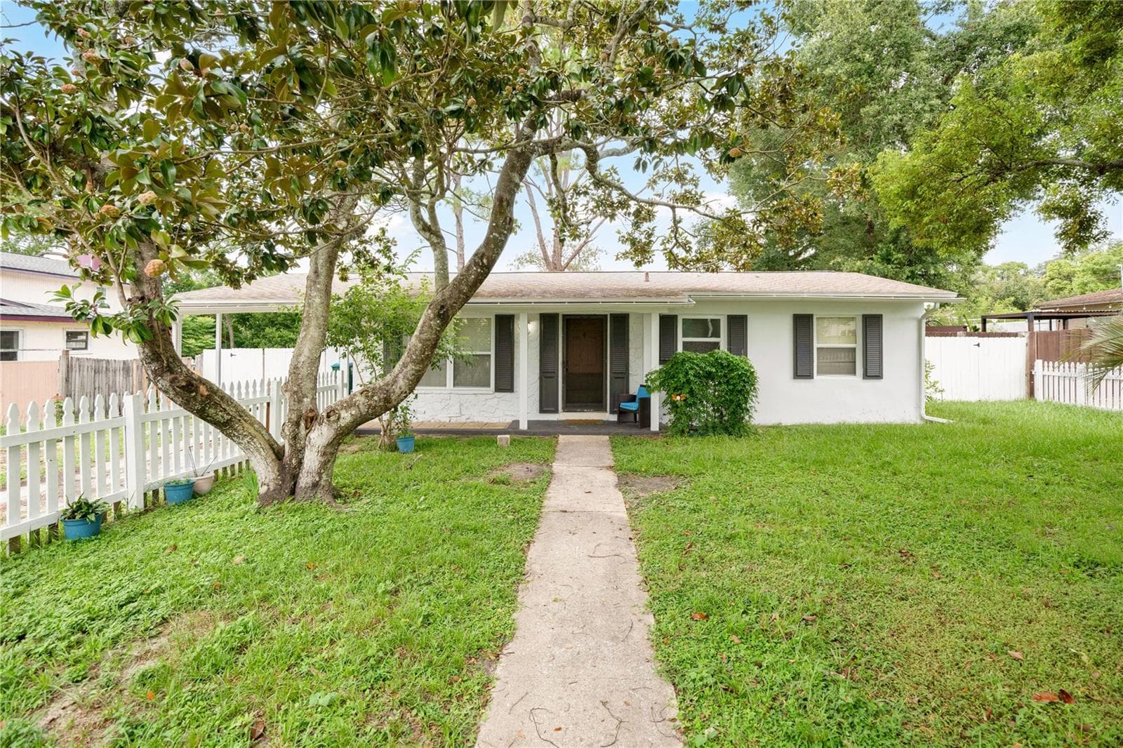 Single Family Residence at 682 MERRIMAC ST, DELTONA, photo 4 of 46