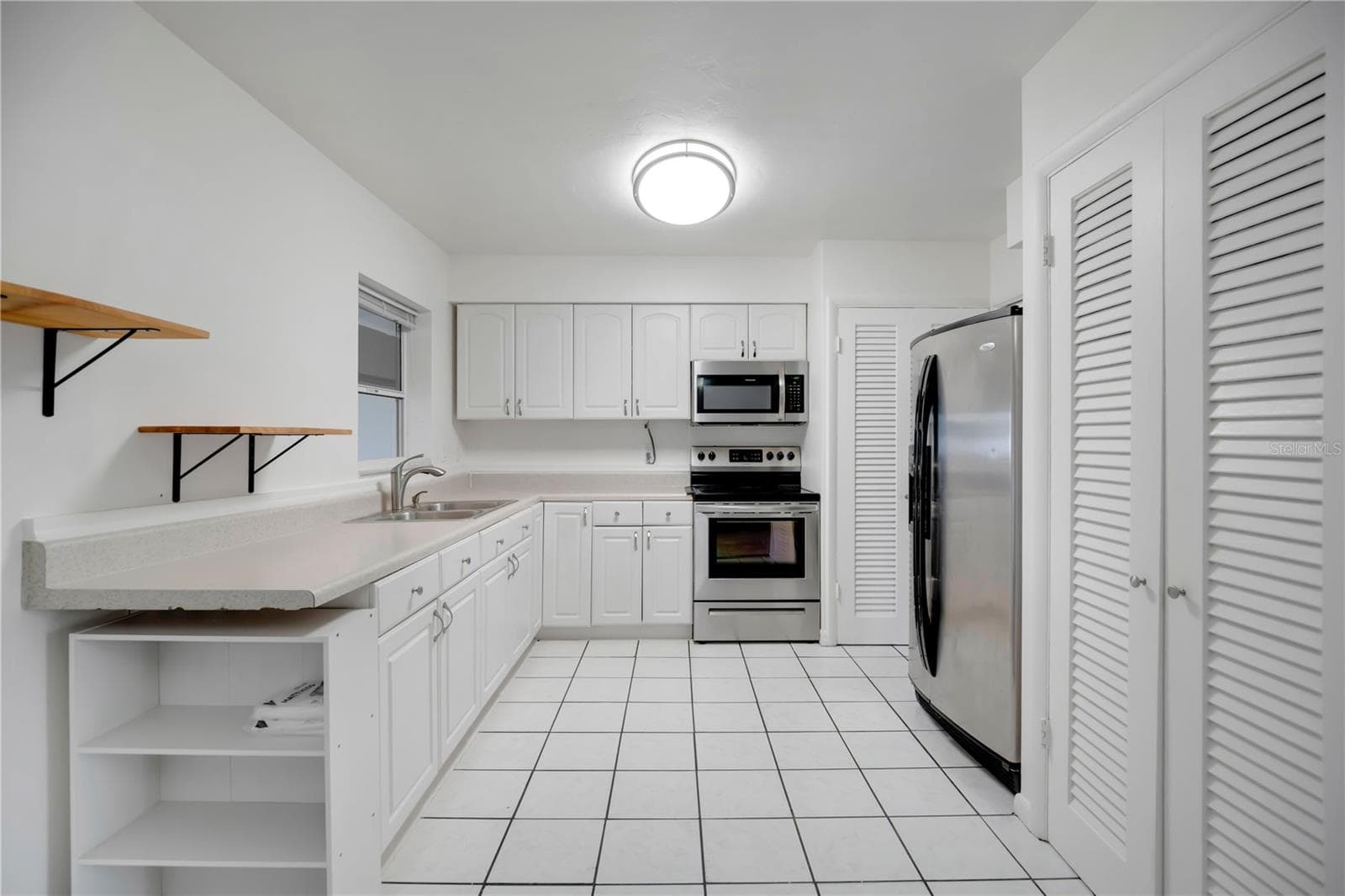 Single Family Residence at 682 MERRIMAC ST, DELTONA, photo 7 of 46