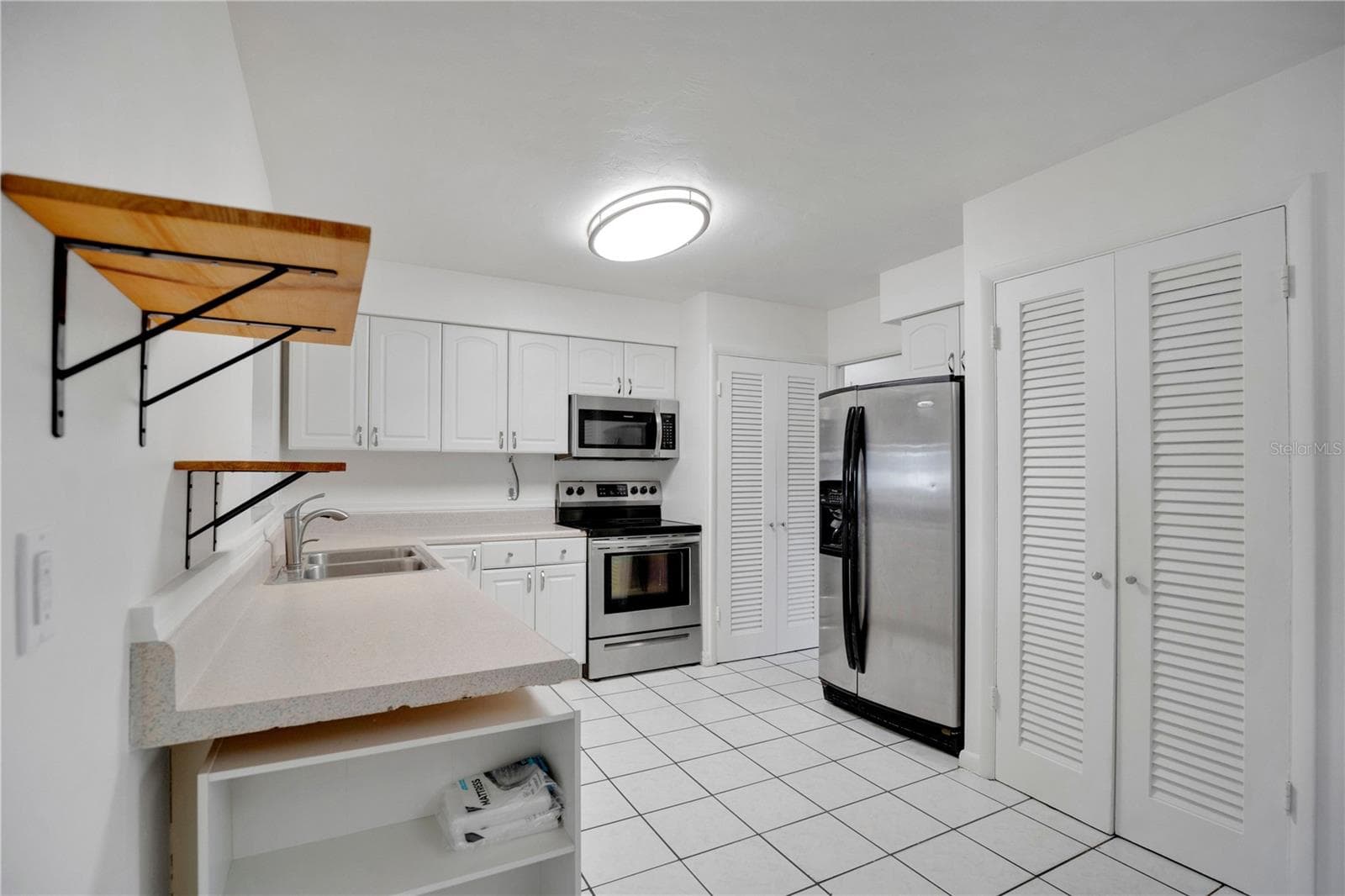 Single Family Residence at 682 MERRIMAC ST, DELTONA, photo 14 of 46