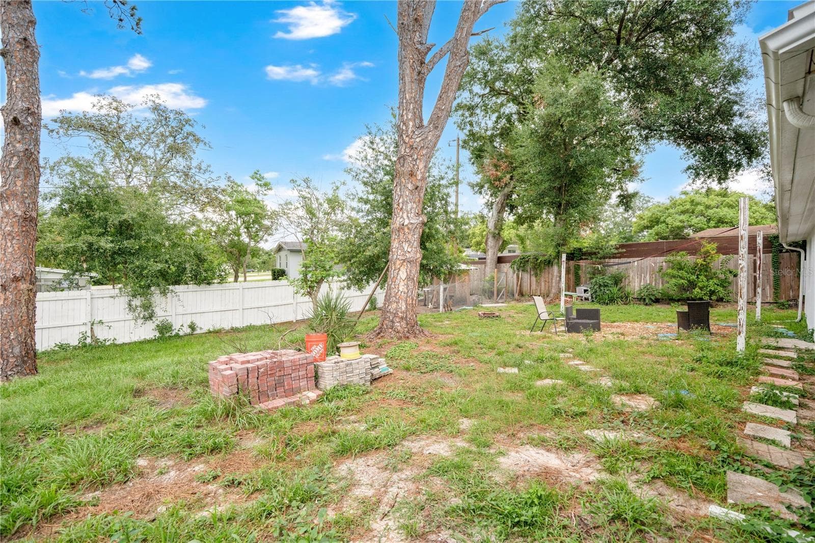 Single Family Residence at 682 MERRIMAC ST, DELTONA, photo 35 of 46