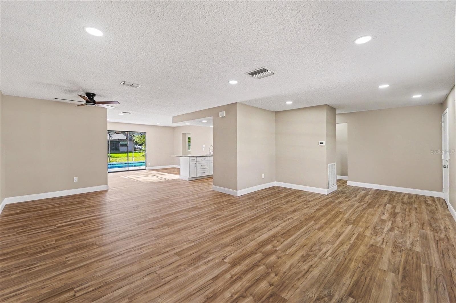 Single Family Residence at 1364 DILL AVE, SPRING HILL, photo 10 of 24
