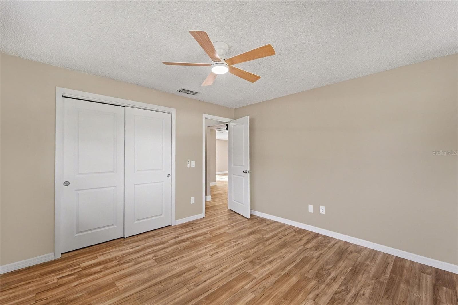 Single Family Residence at 1364 DILL AVE, SPRING HILL, photo 14 of 24