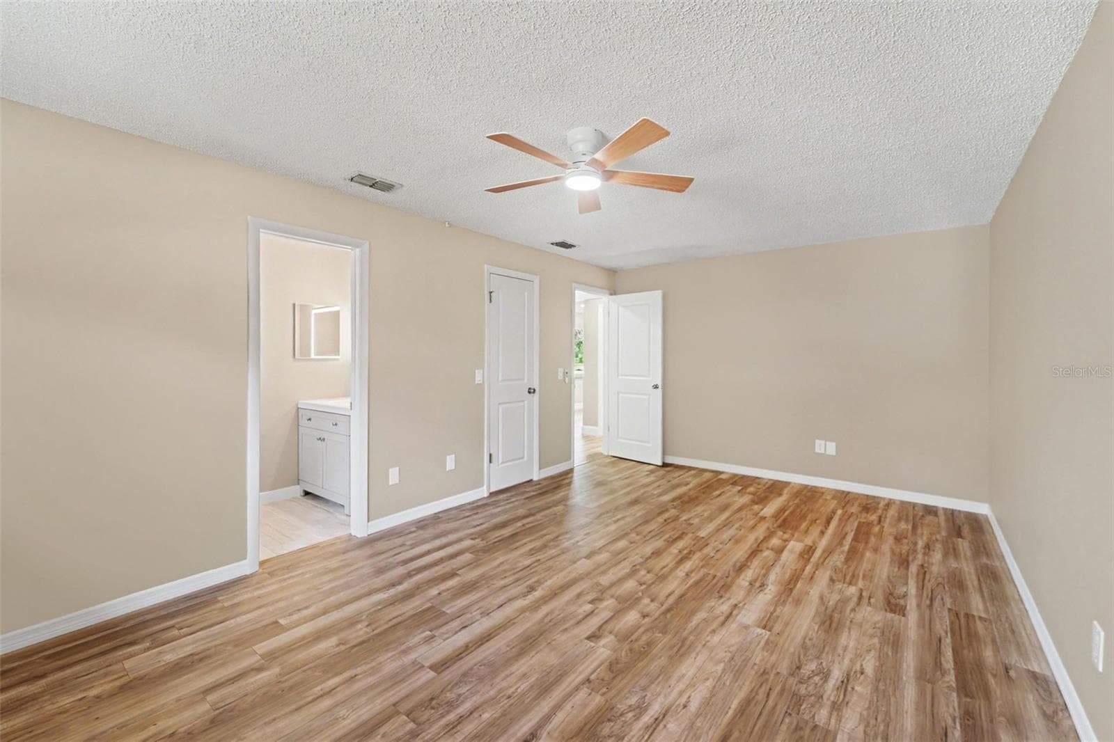 Single Family Residence at 1364 DILL AVE, SPRING HILL, photo 15 of 24