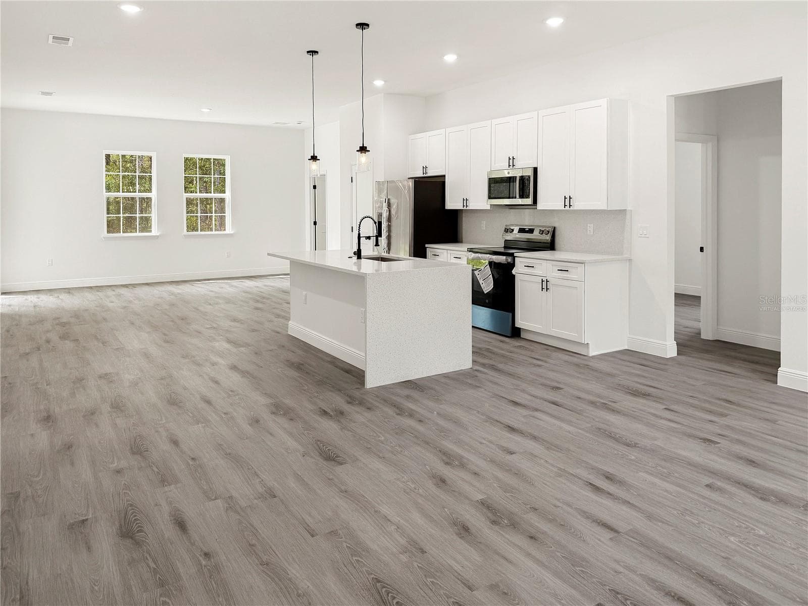 Virtually Staged - 16158 SW 19TH AVENUE RD, OCALA