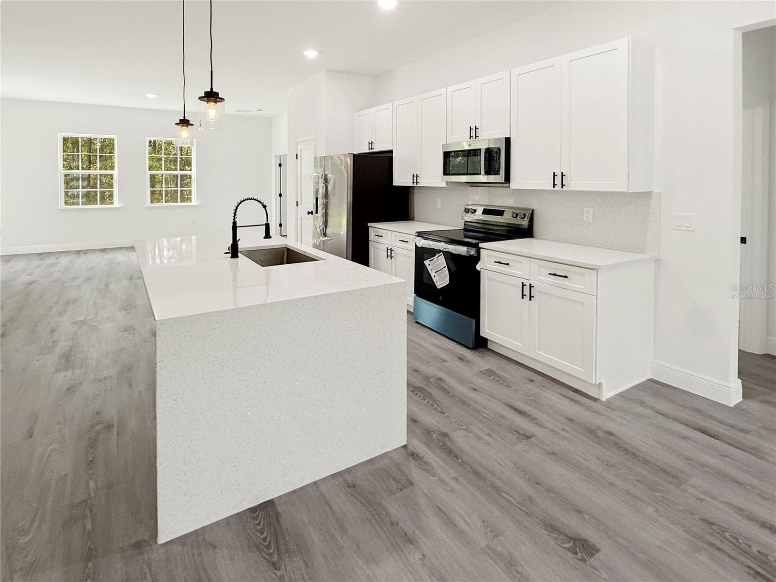 Virtually Staged - 16158 SW 19TH AVENUE RD, OCALA