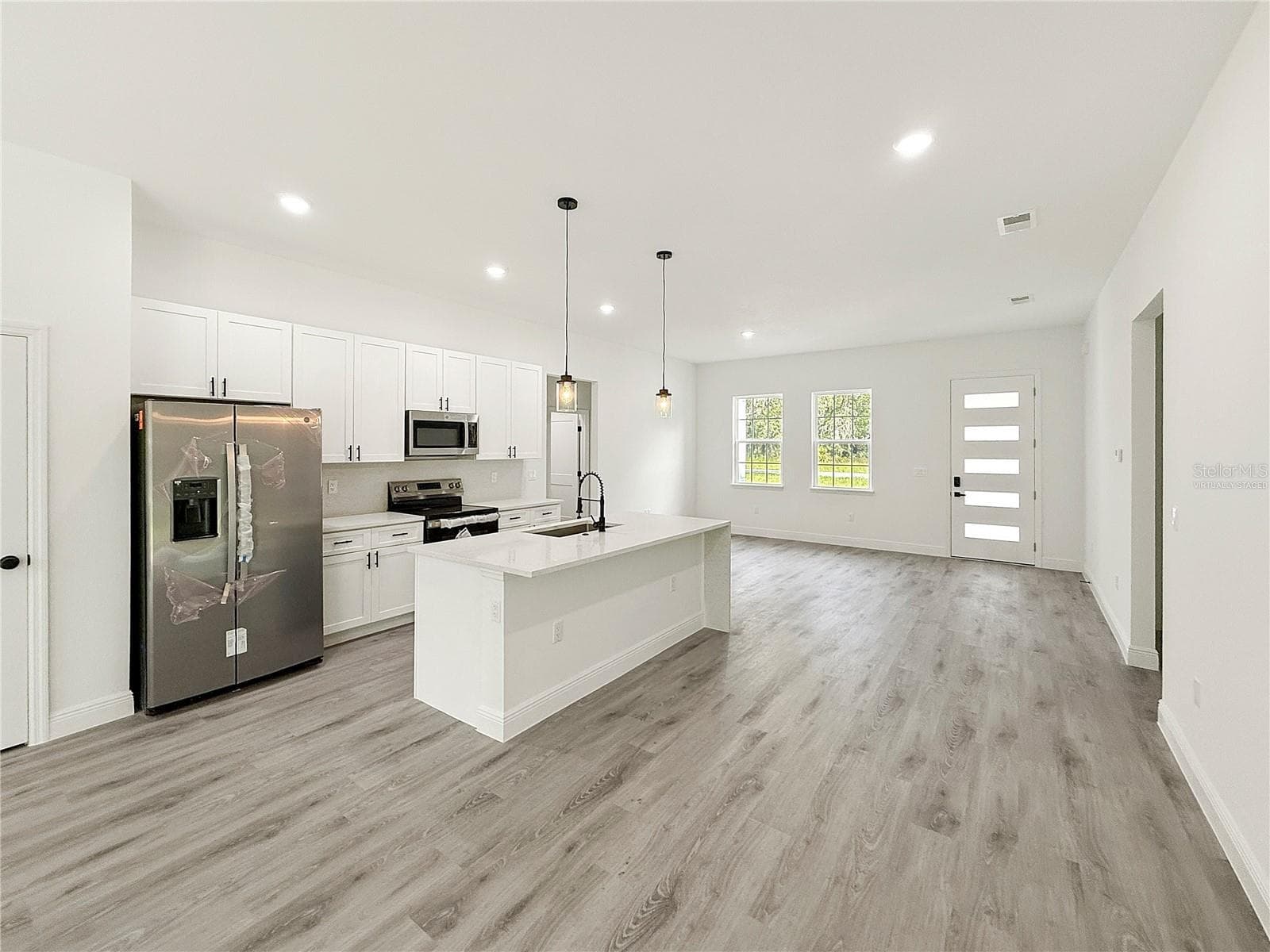 Virtually Staged - 16158 SW 19TH AVENUE RD, OCALA