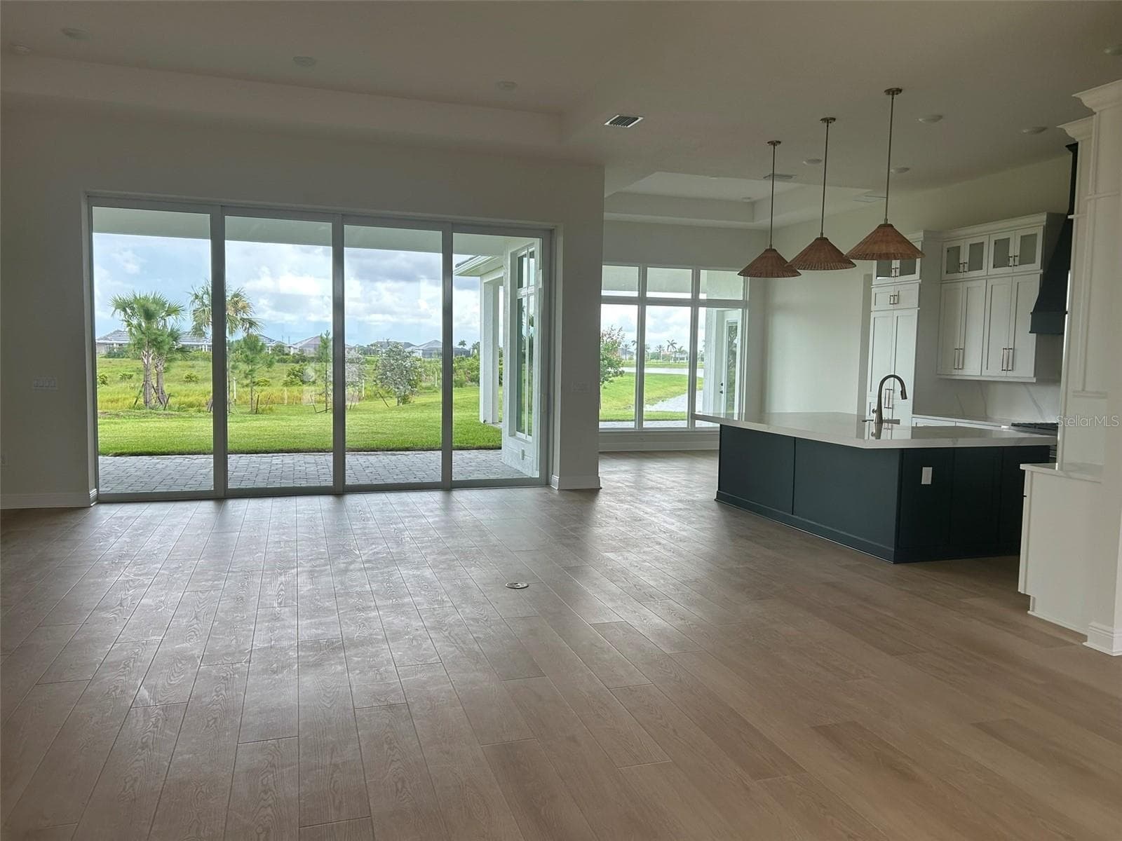 Single Family Residence at 17483 MONTGOMERY CT, VENICE, photo 3 of 17