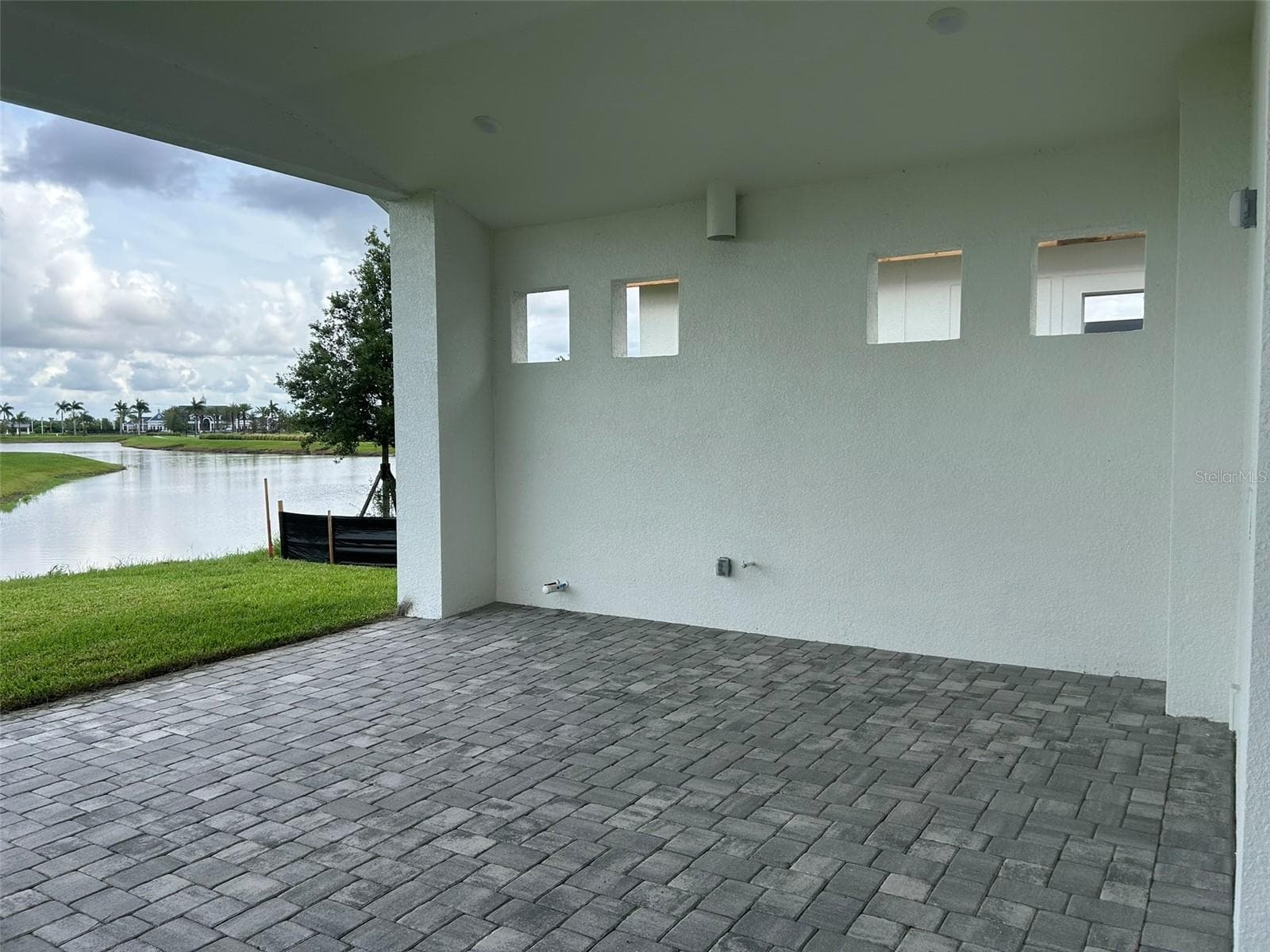 Single Family Residence at 17483 MONTGOMERY CT, VENICE, photo 11 of 17