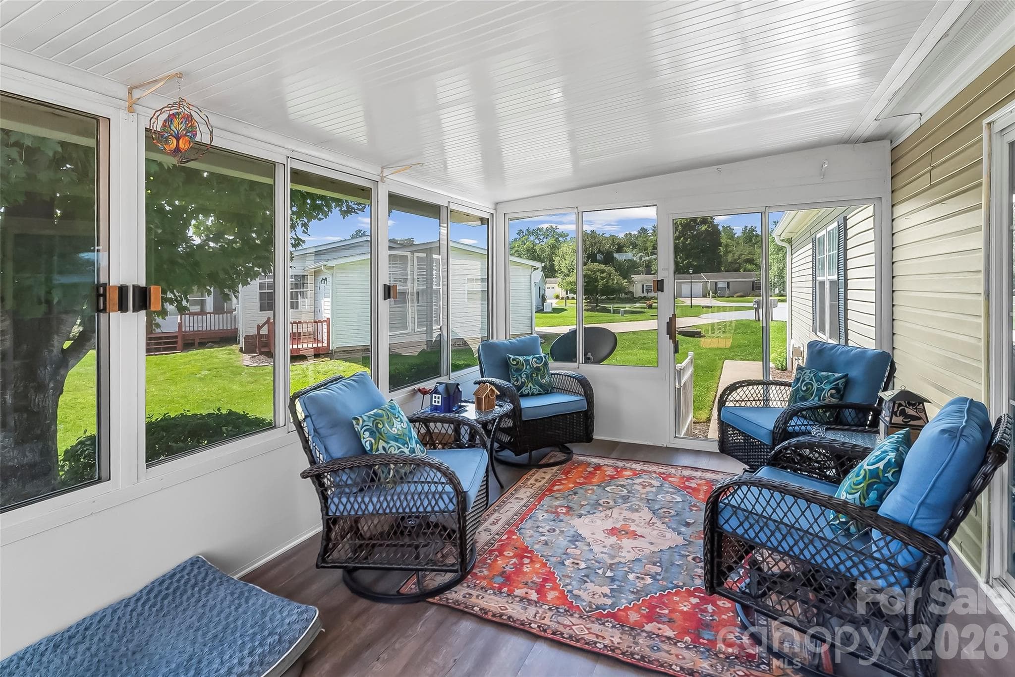 Sunroom / Screened-in porch - 208 Red Birch Court, Hendersonville