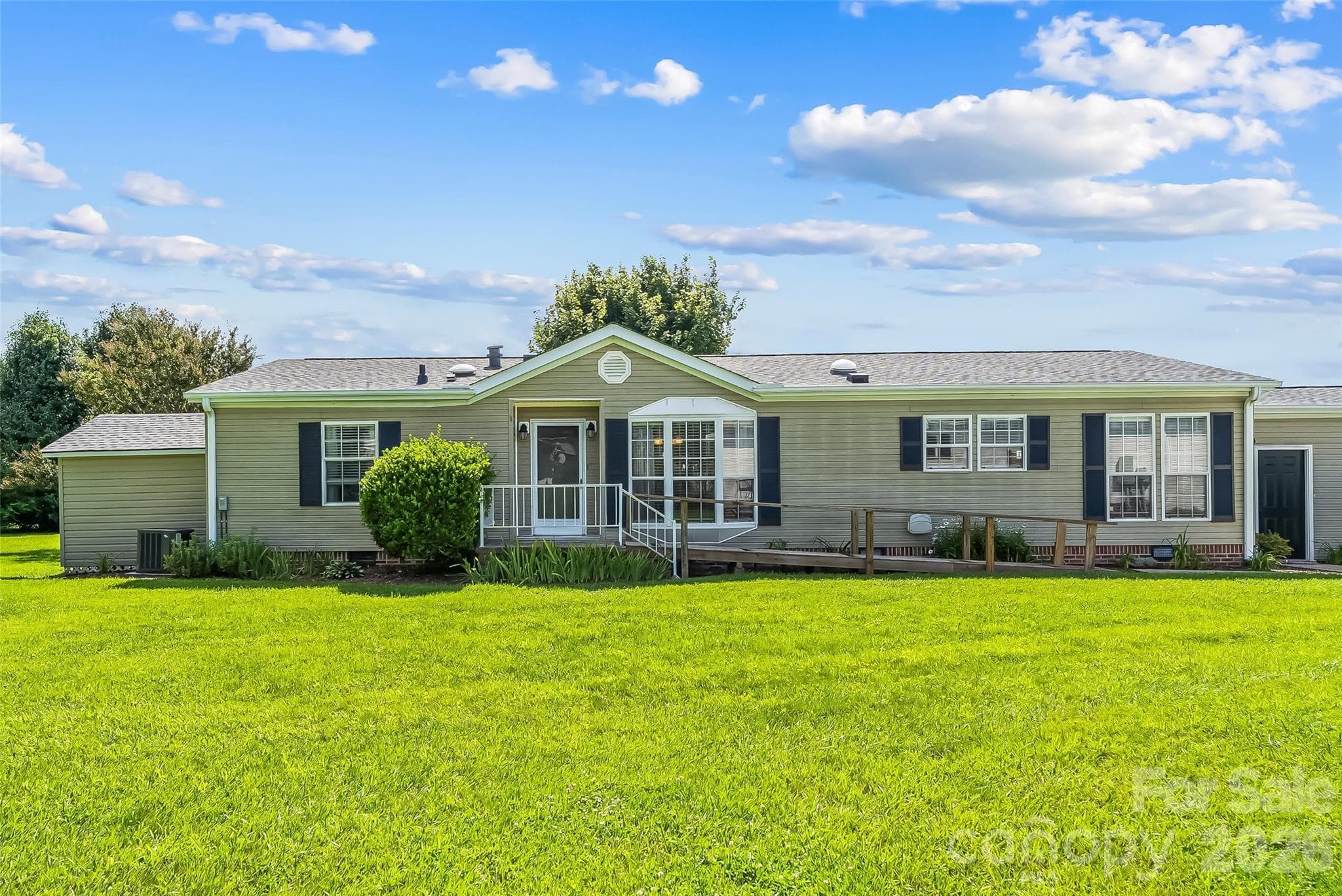 Single Family Residence at 208 Red Birch Court, Hendersonville, photo 22 of 25