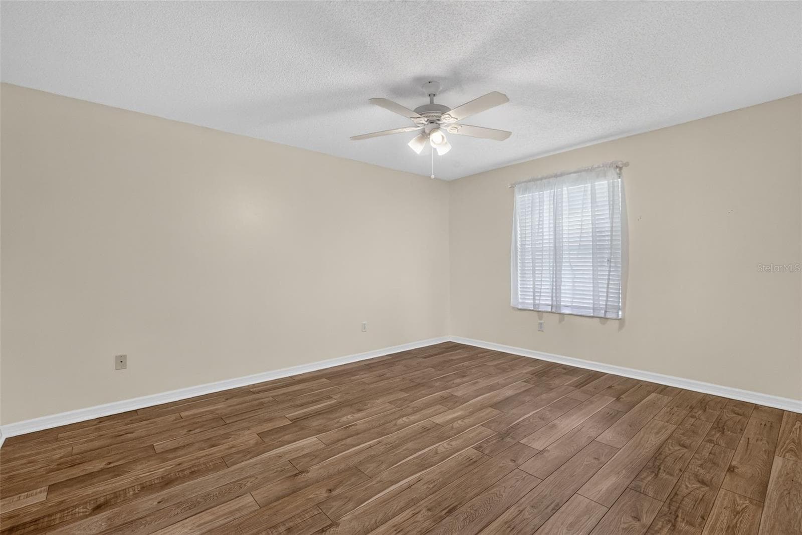 Villa at 483 HILDALGO DR, THE VILLAGES, photo 18 of 29