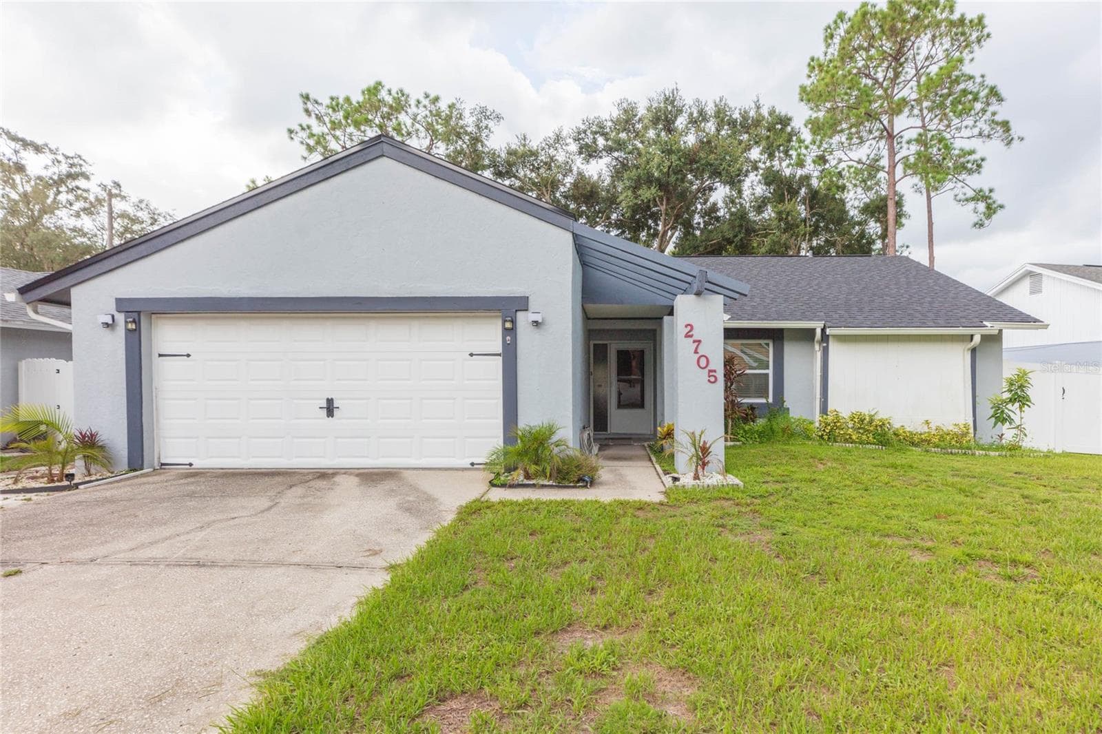 2705 LAKEVILLE DR