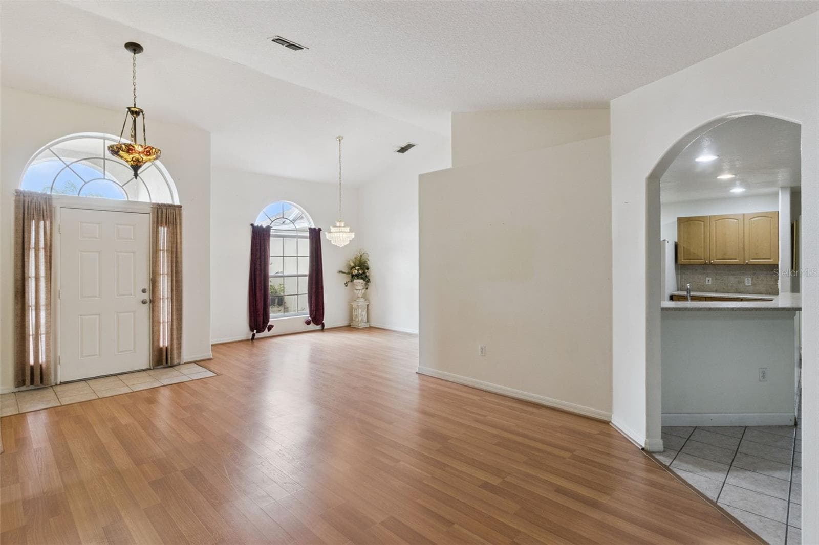 Single Family Residence at 236 DOLCETTO DR, DAVENPORT, photo 4 of 36