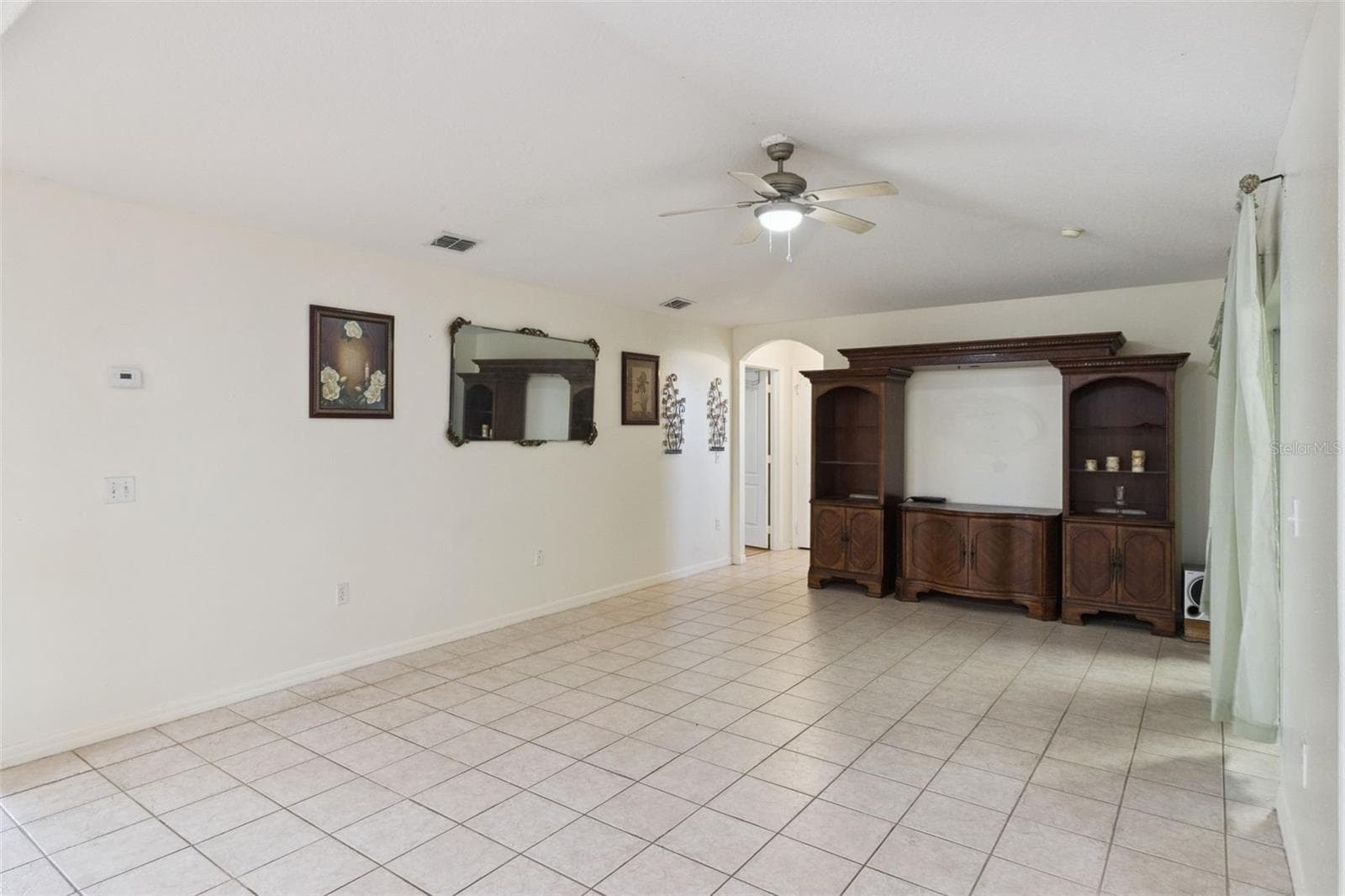 Single Family Residence at 236 DOLCETTO DR, DAVENPORT, photo 9 of 36