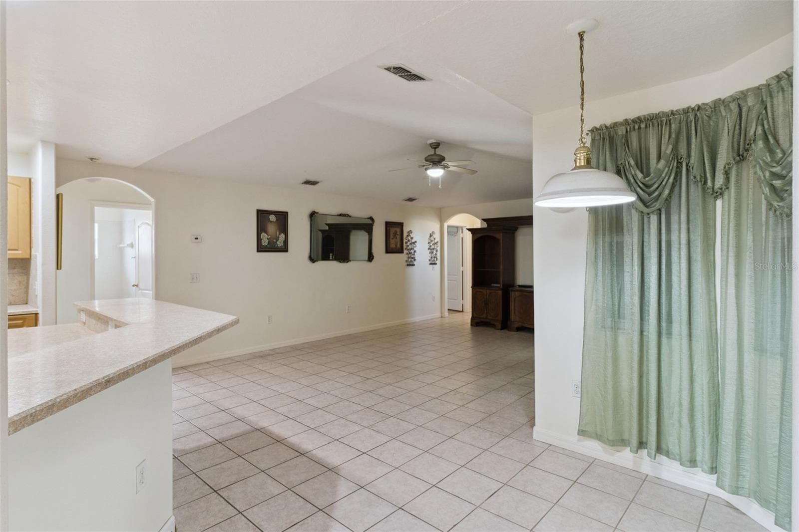 Single Family Residence at 236 DOLCETTO DR, DAVENPORT, photo 12 of 36