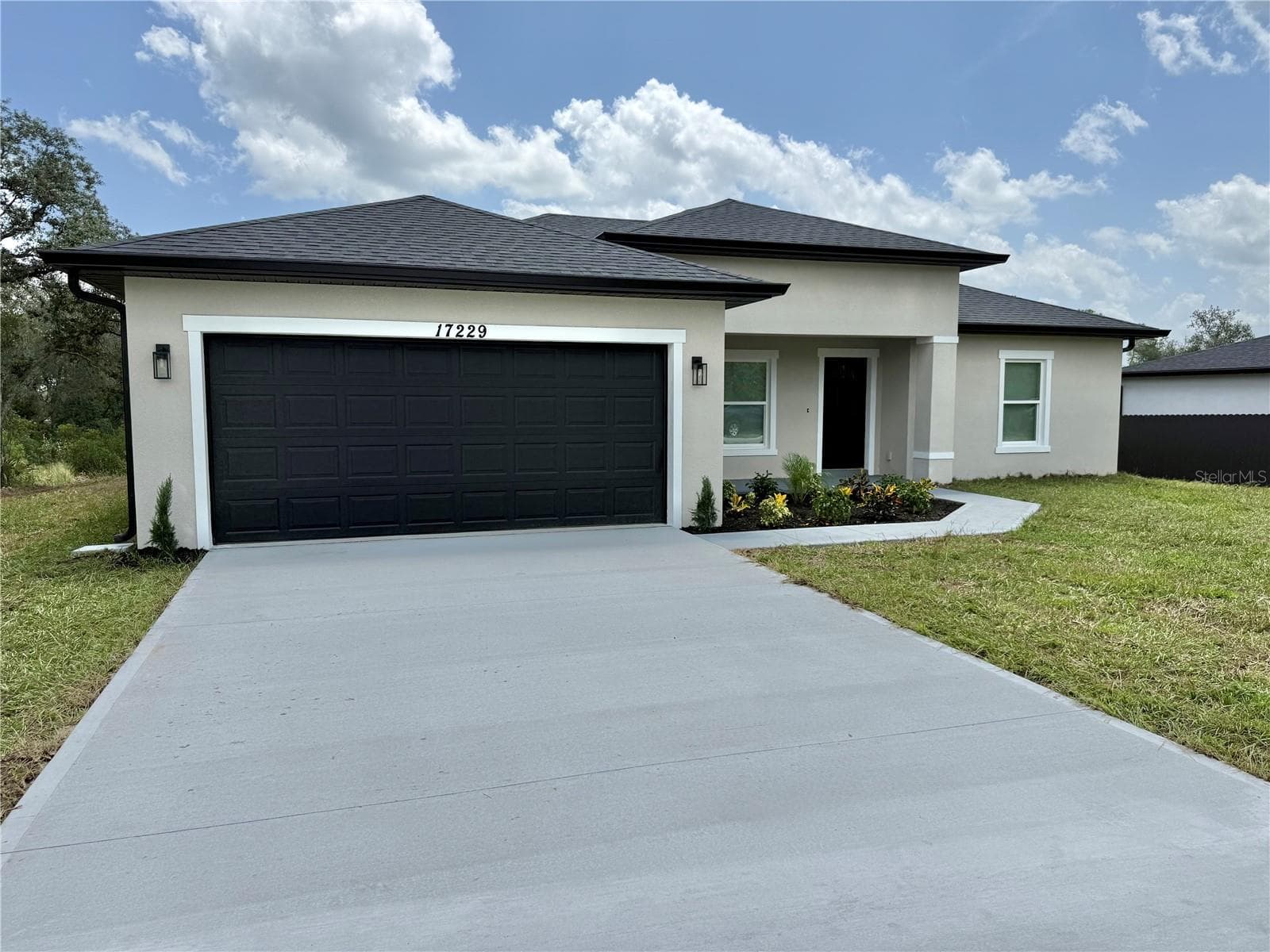 Single Family Residence at 17229 SW 42ND TER, OCALA, photo 2 of 49