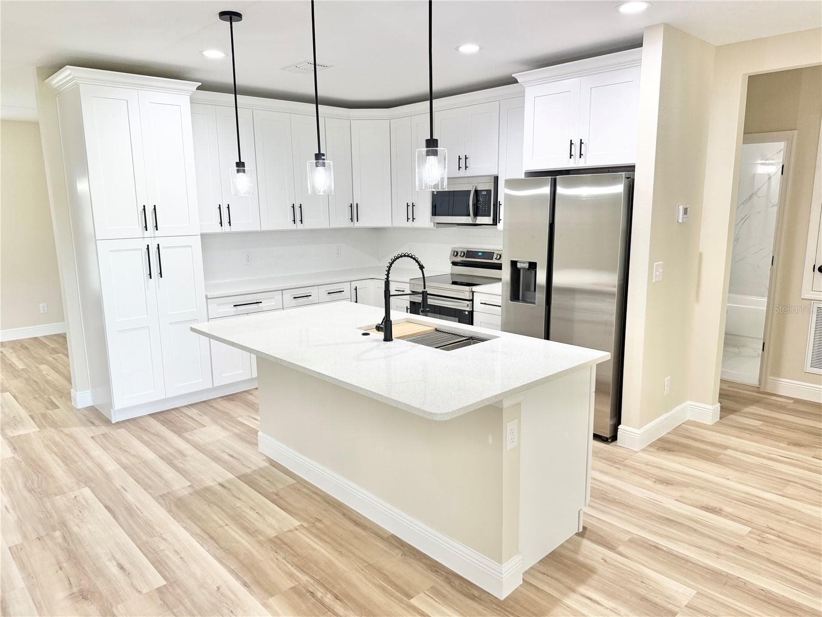 Single Family Residence at 17229 SW 42ND TER, OCALA, photo 13 of 49