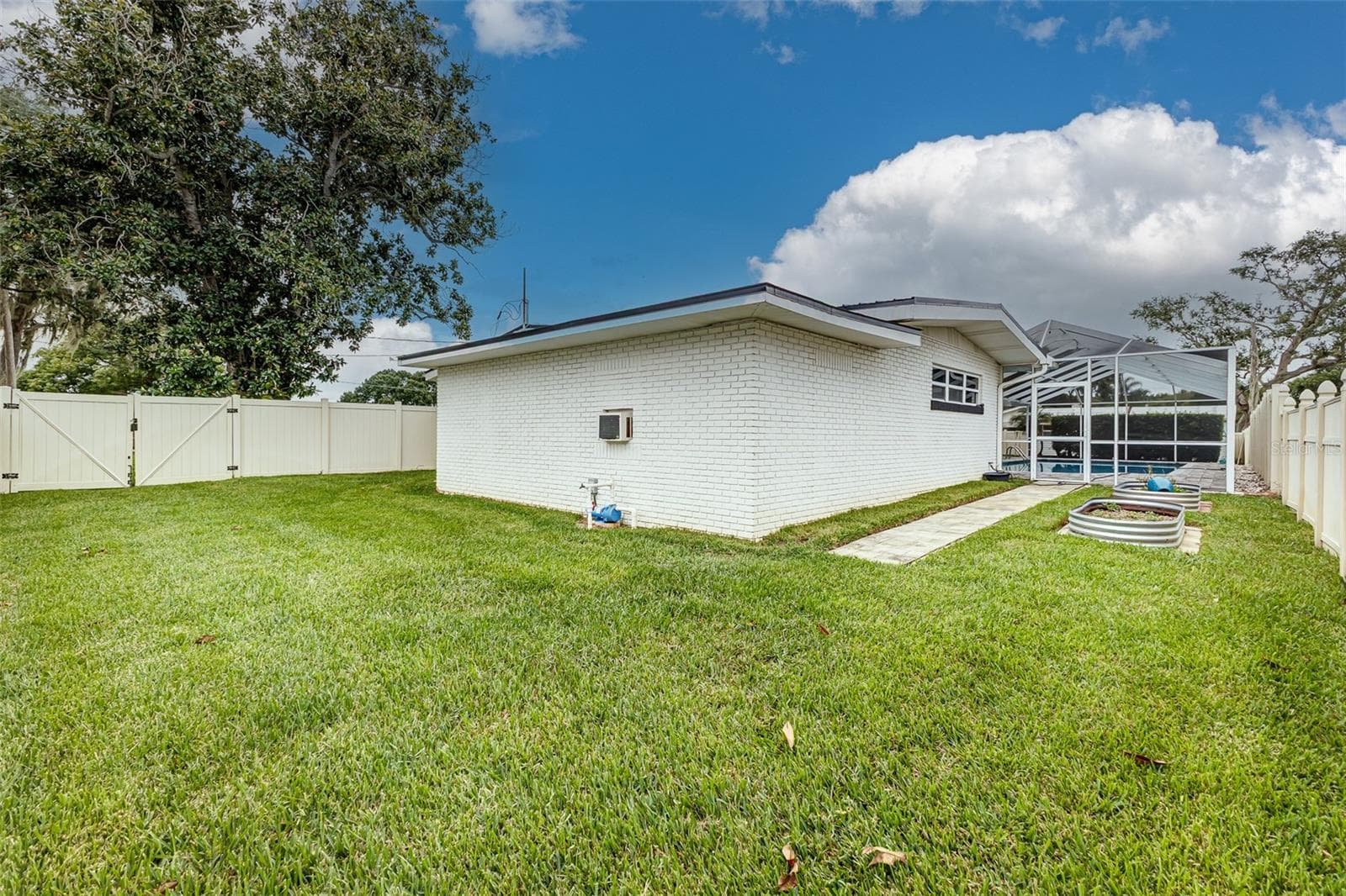 Single Family Residence at 2925 E LAKE HARTRIDGE DR, WINTER HAVEN, photo 54 of 57