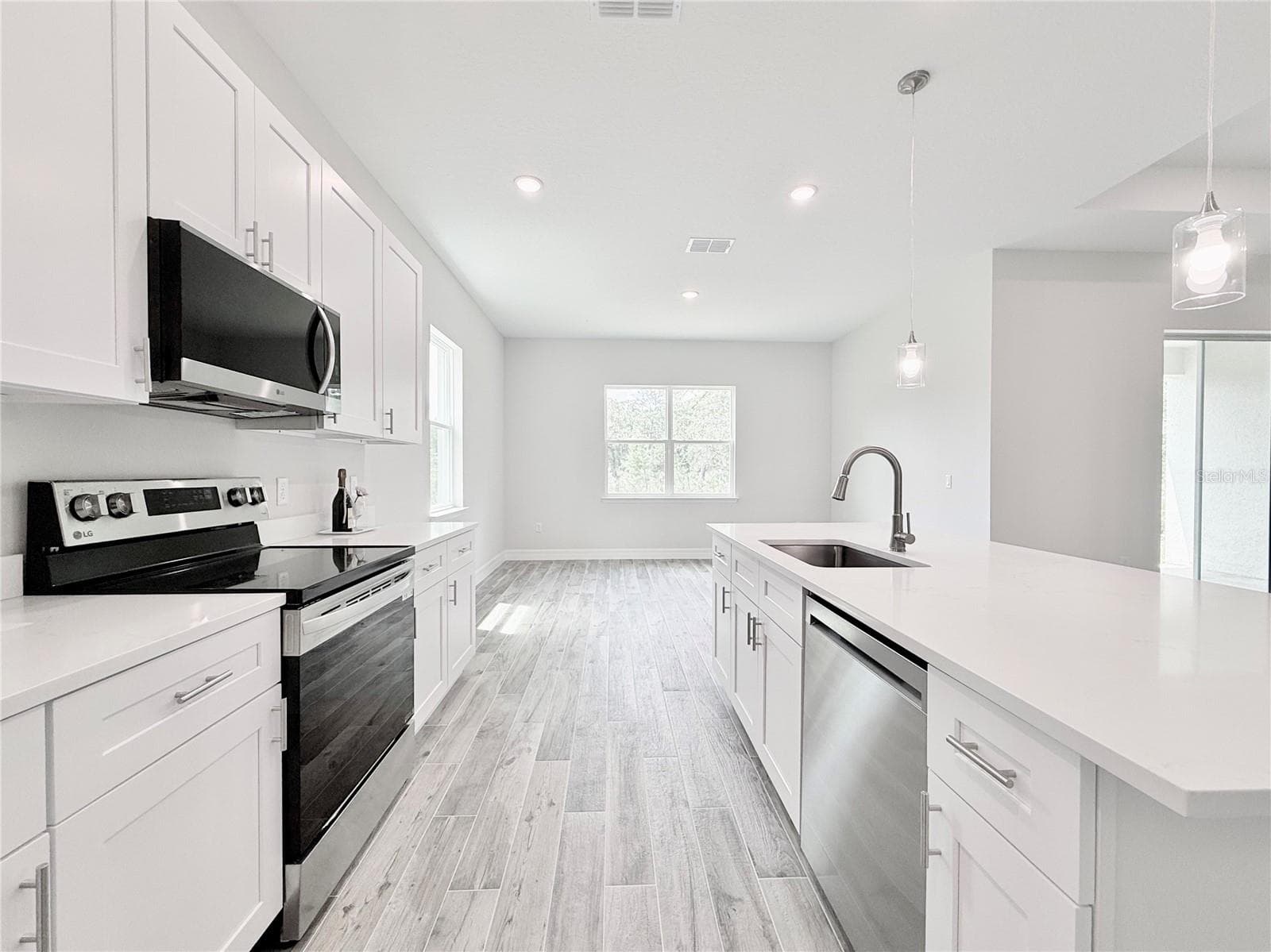 Single Family Residence at 30280 W BLUEBELL AVE, EUSTIS, photo 13 of 58