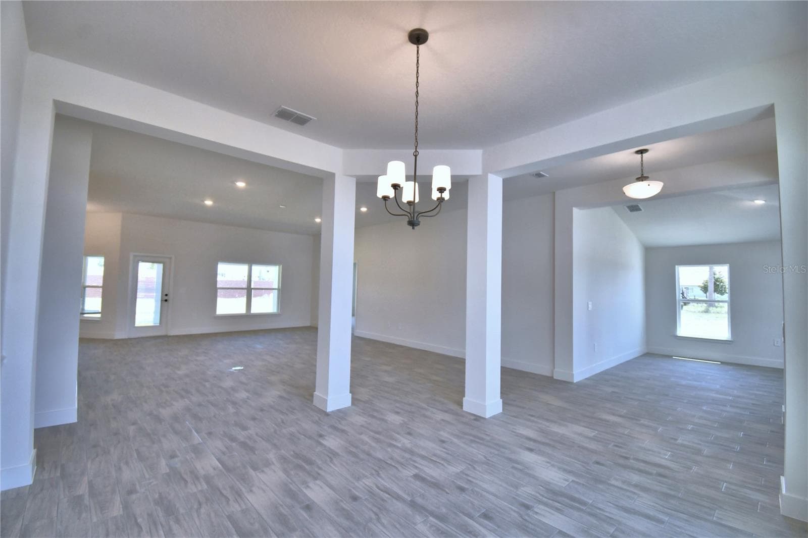 Single Family Residence at 5415 WATERSIDE DR, AUBURNDALE, photo 5 of 58