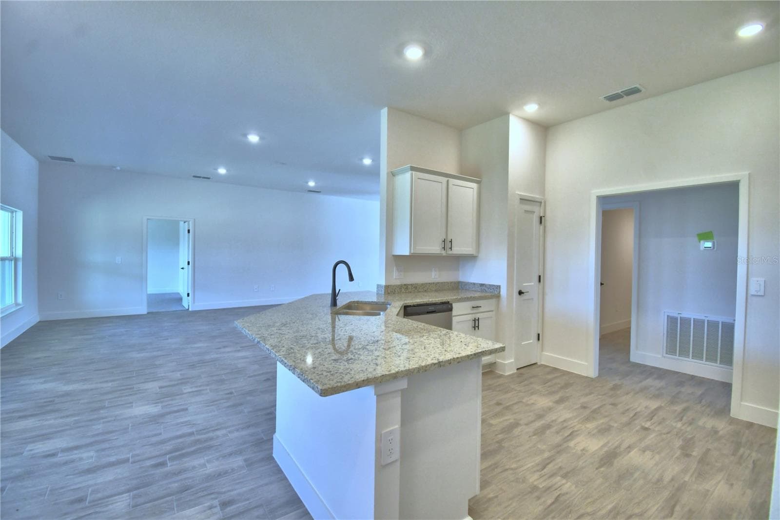 Single Family Residence at 5415 WATERSIDE DR, AUBURNDALE, photo 10 of 58