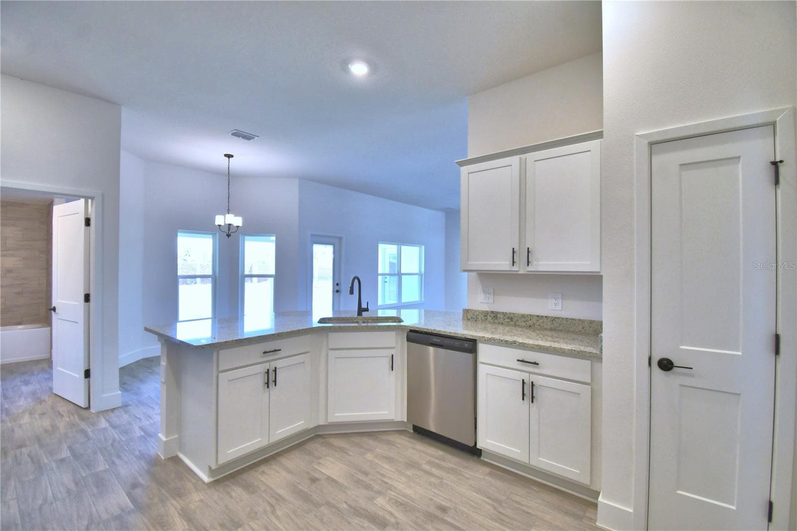 Single Family Residence at 5415 WATERSIDE DR, AUBURNDALE, photo 12 of 58