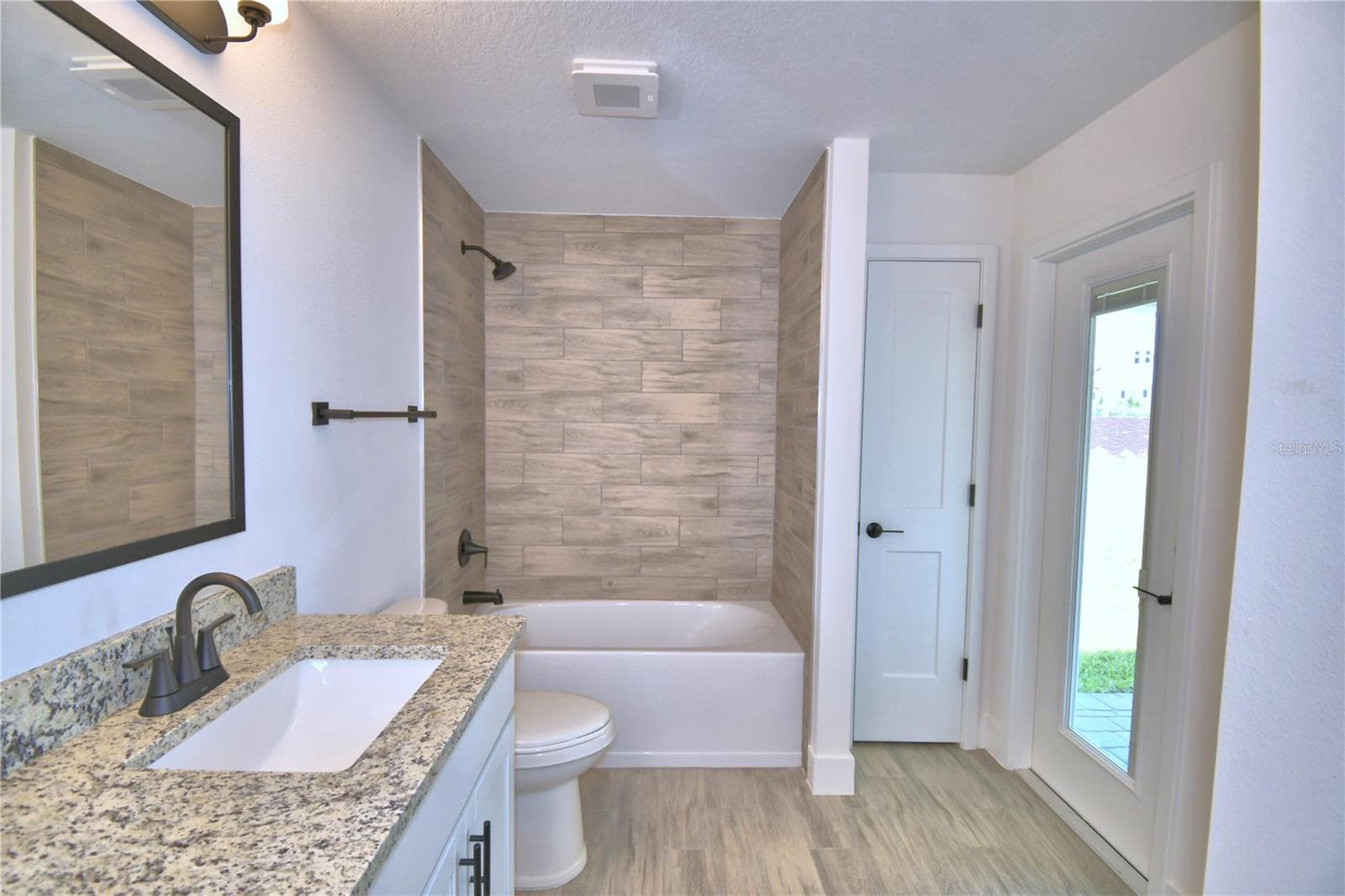 Single Family Residence at 5415 WATERSIDE DR, AUBURNDALE, photo 20 of 58