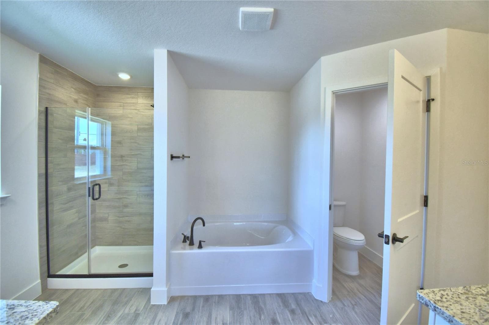 Single Family Residence at 5415 WATERSIDE DR, AUBURNDALE, photo 31 of 58