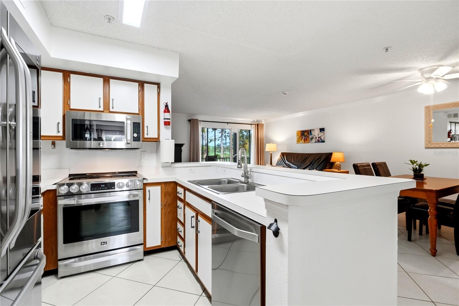 Condominium at 2400 FEATHER SOUND DR #427, CLEARWATER, photo 9 of 35