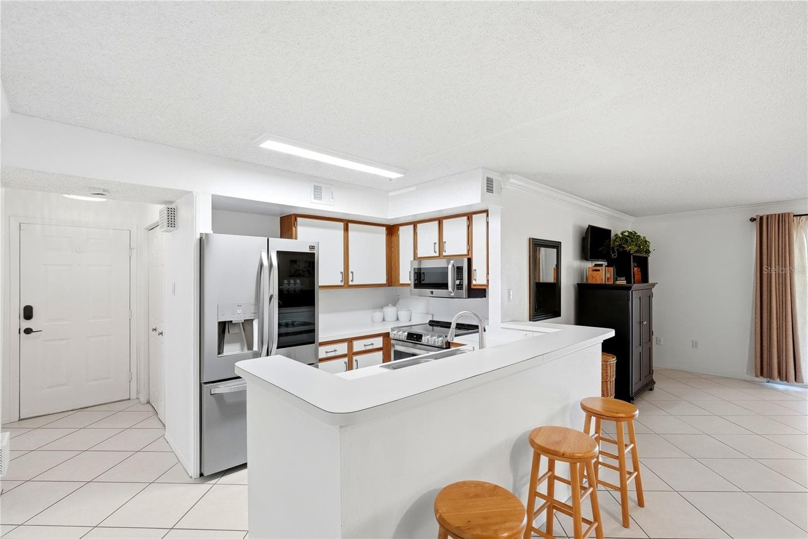 Condominium at 2400 FEATHER SOUND DR #427, CLEARWATER, photo 7 of 35