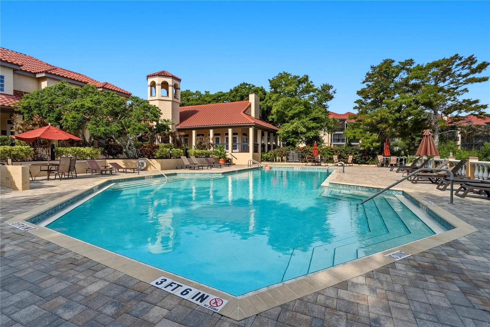 Heated Pool - 2400 FEATHER SOUND DR #427, CLEARWATER