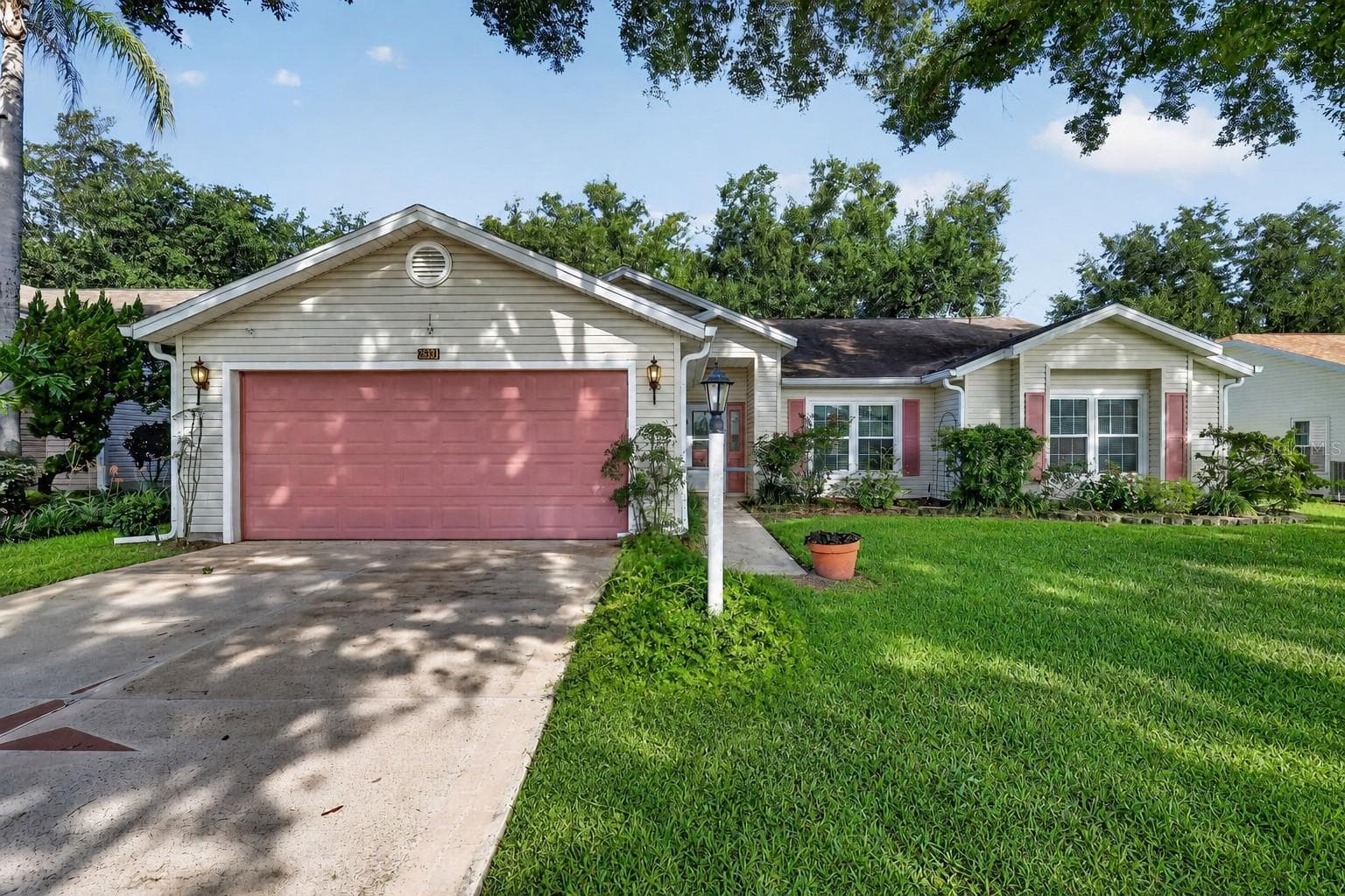 25333 RIVER CREST DR