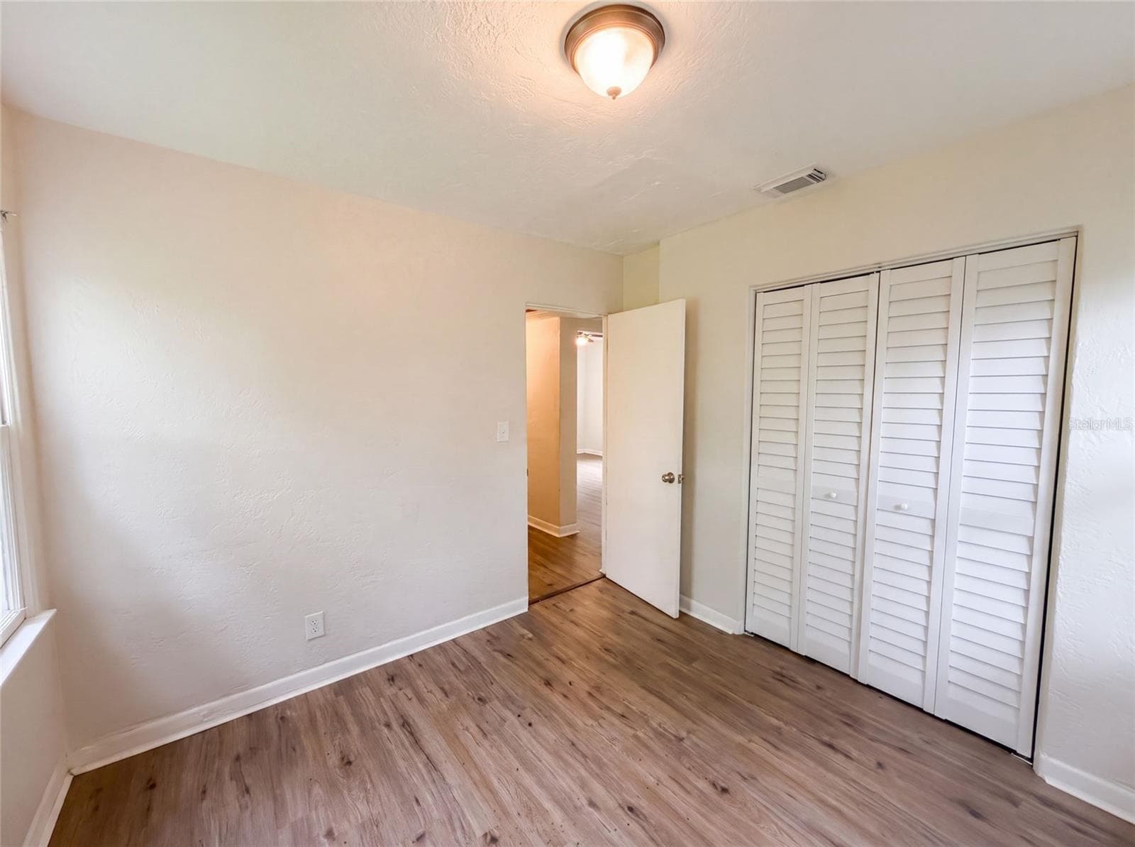 Single Family Residence at 706 FLANDERS AVE, DAYTONA BEACH, photo 8 of 19